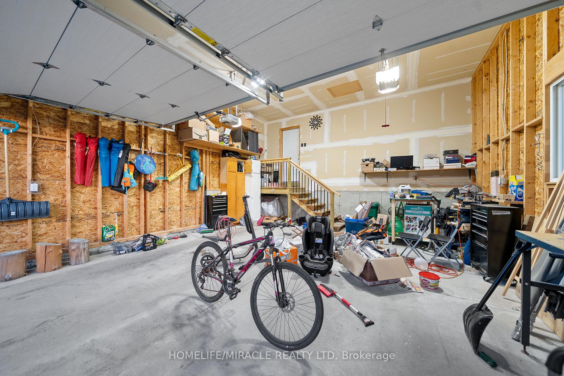 Photo 39 of 46 Freedom Crescent, Quinte West, Sidney Ward — HOMEH