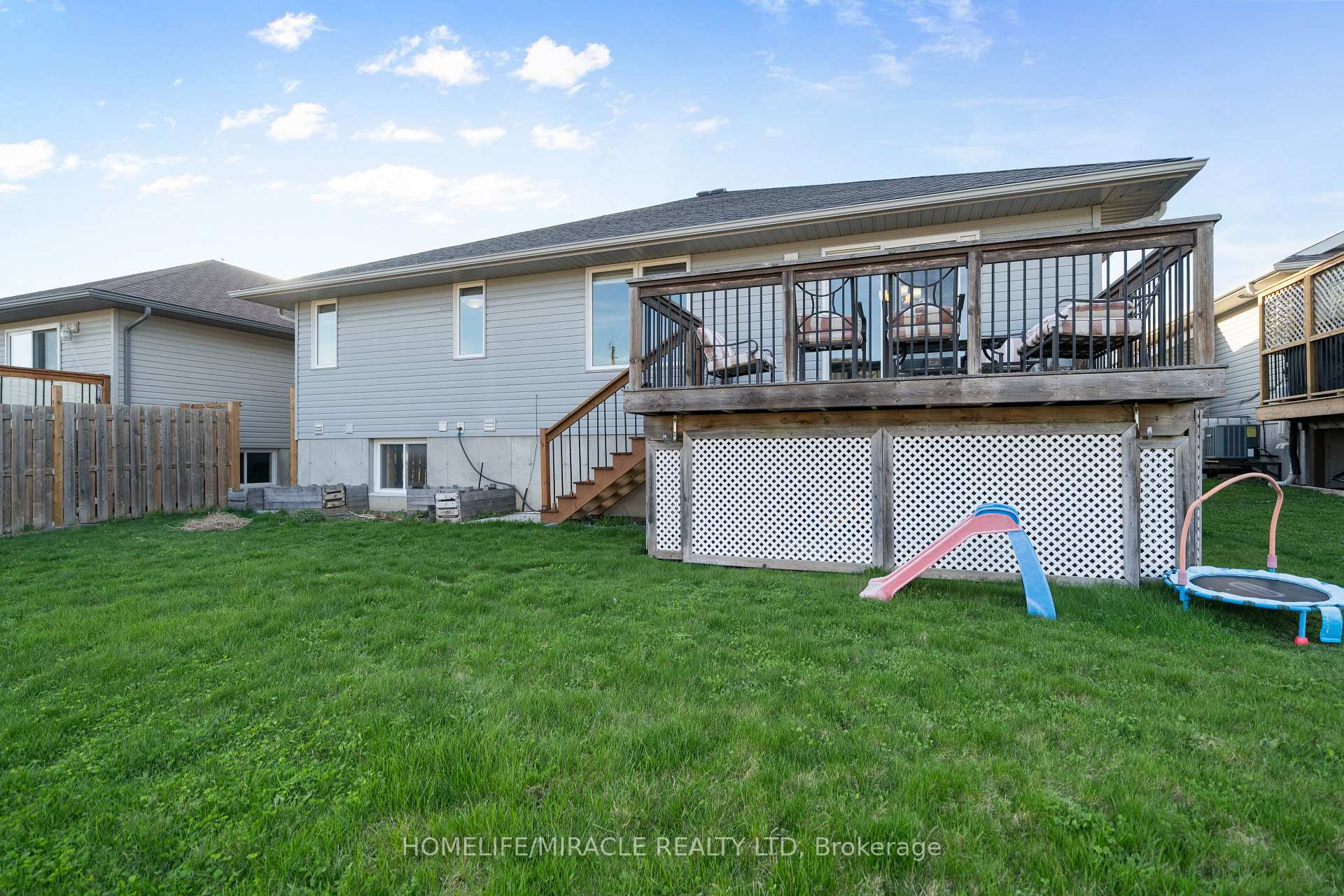Photo 42 of 46 Freedom Crescent, Quinte West, Sidney Ward — HOMEH