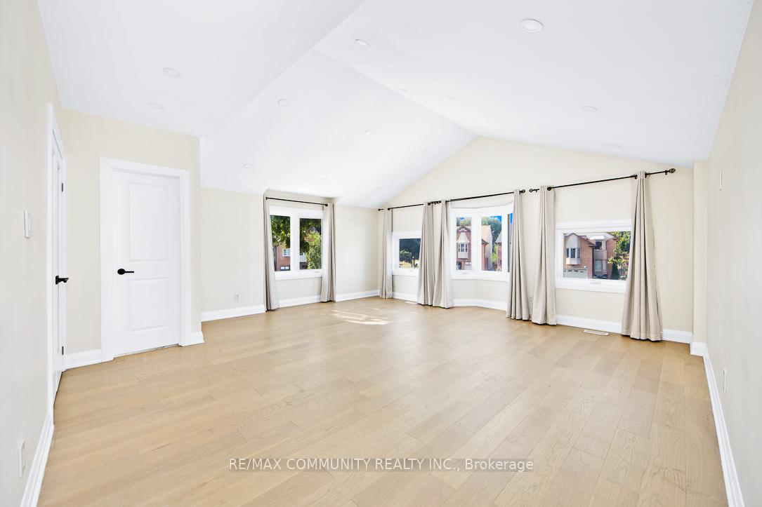 Photo 15 of 960 Mountcastle Crescent, Pickering, Liverpool — HOMEH