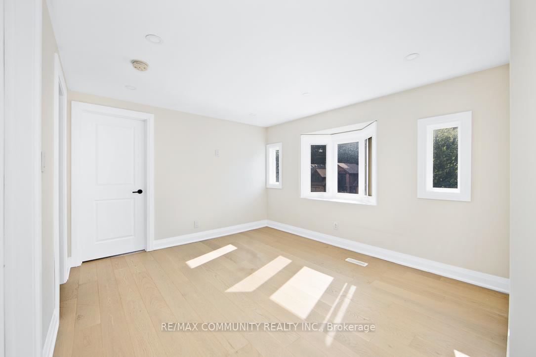 Photo 17 of 960 Mountcastle Crescent, Pickering, Liverpool — HOMEH