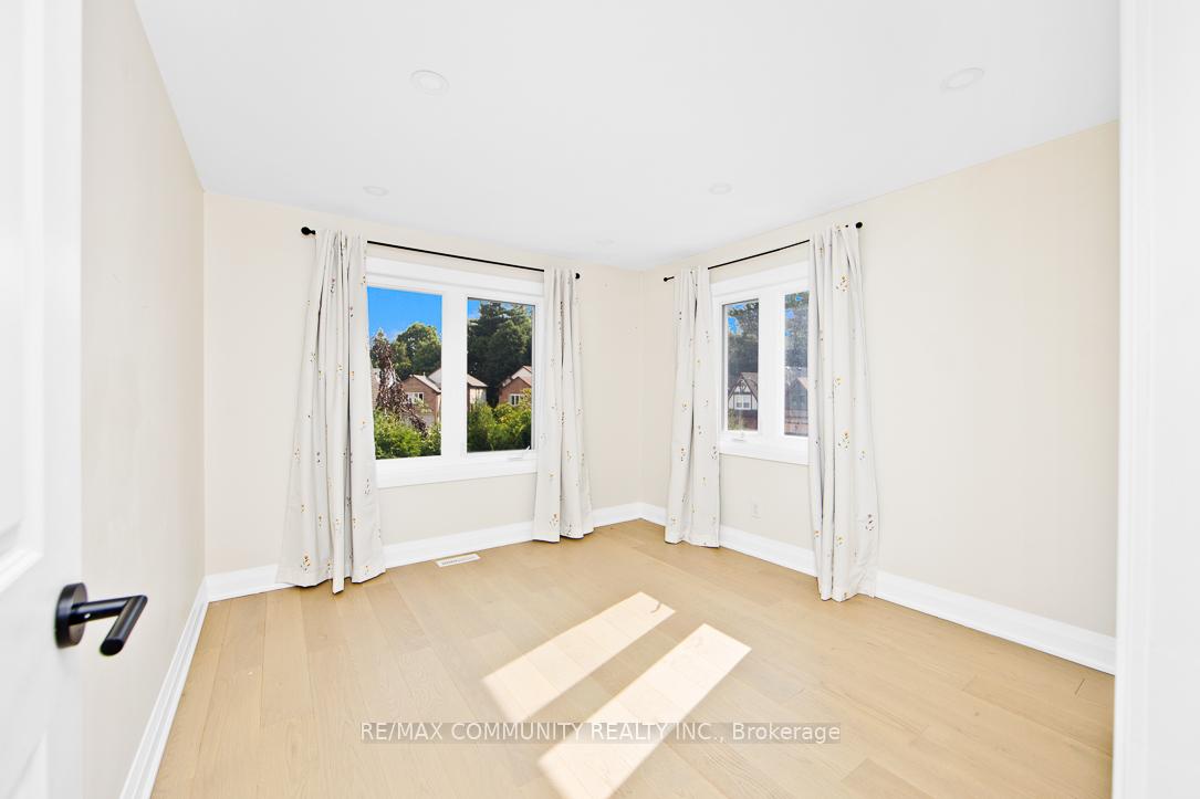 Photo 19 of 960 Mountcastle Crescent, Pickering, Liverpool — HOMEH