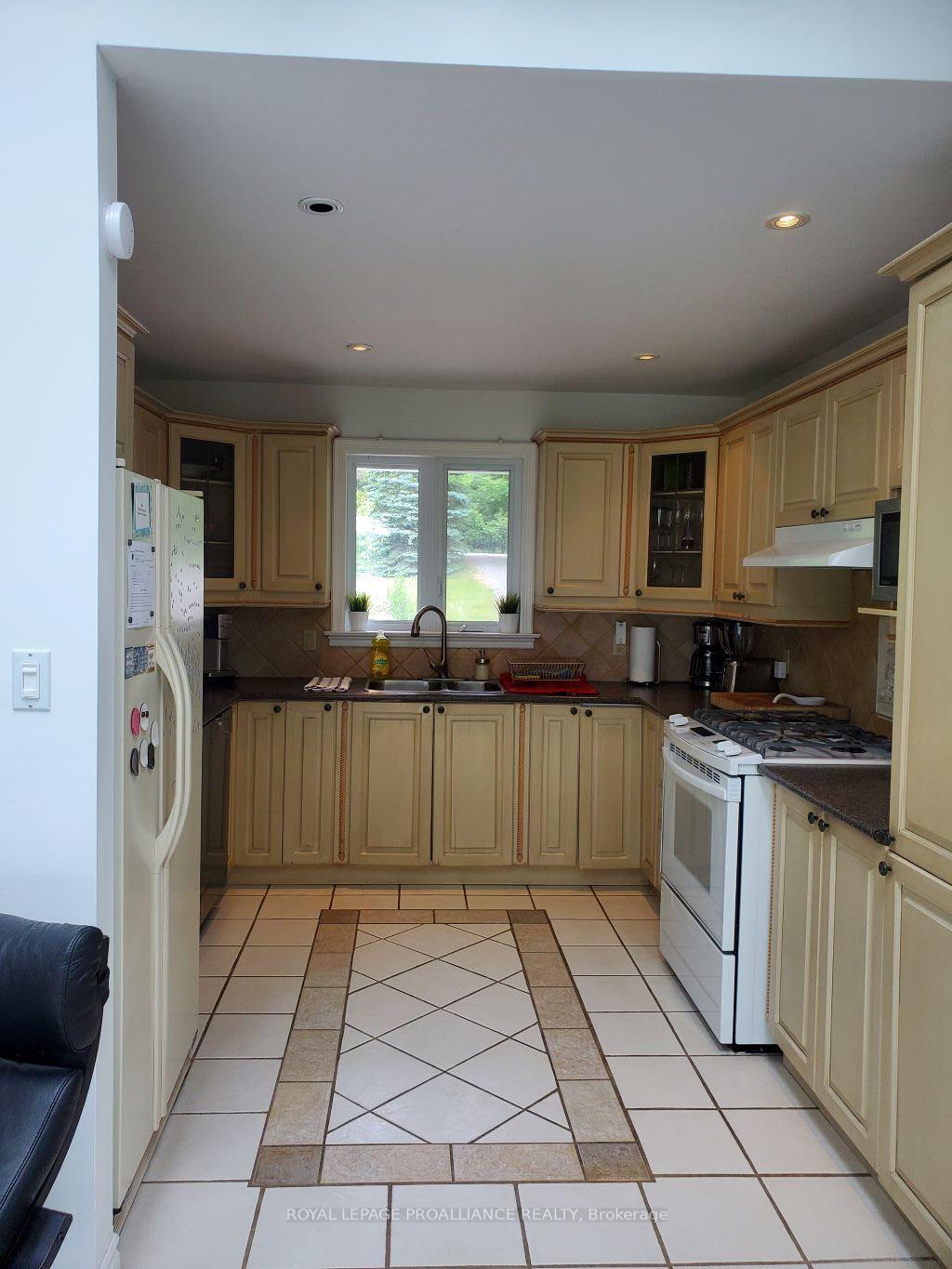 Photo 6 of 60 Island Road, Prince Edward County, Hallowell Ward — HOMEH