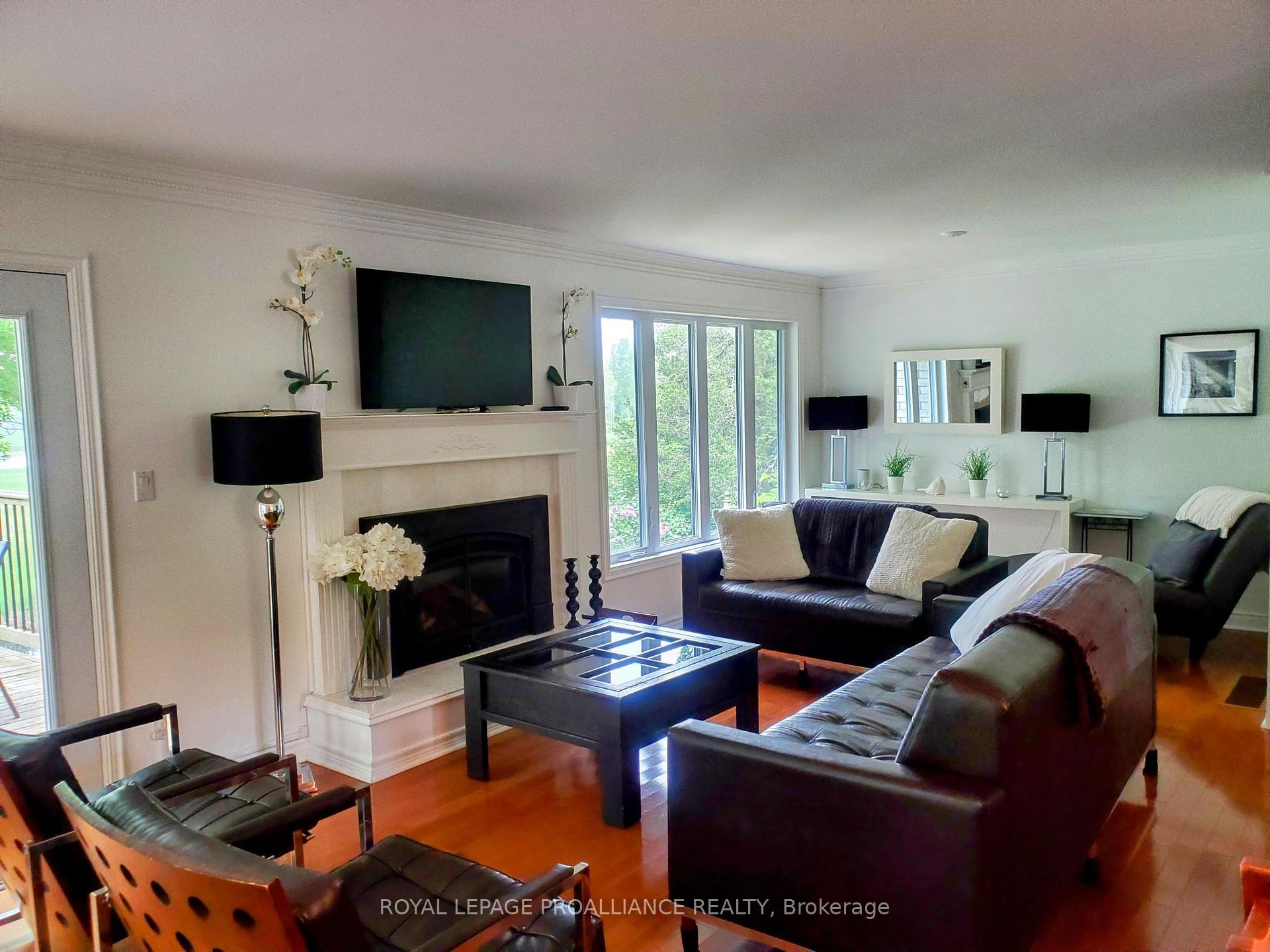 Photo 10 of 60 Island Road, Prince Edward County, Hallowell Ward — HOMEH