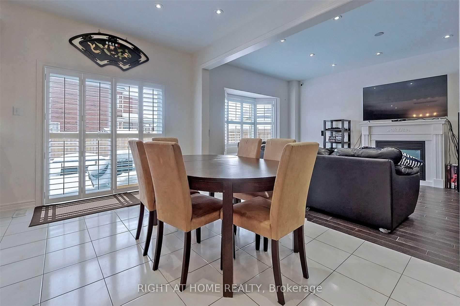 Photo 13 of 2032 Hunking Drive, Oshawa, Taunton — HOMEH