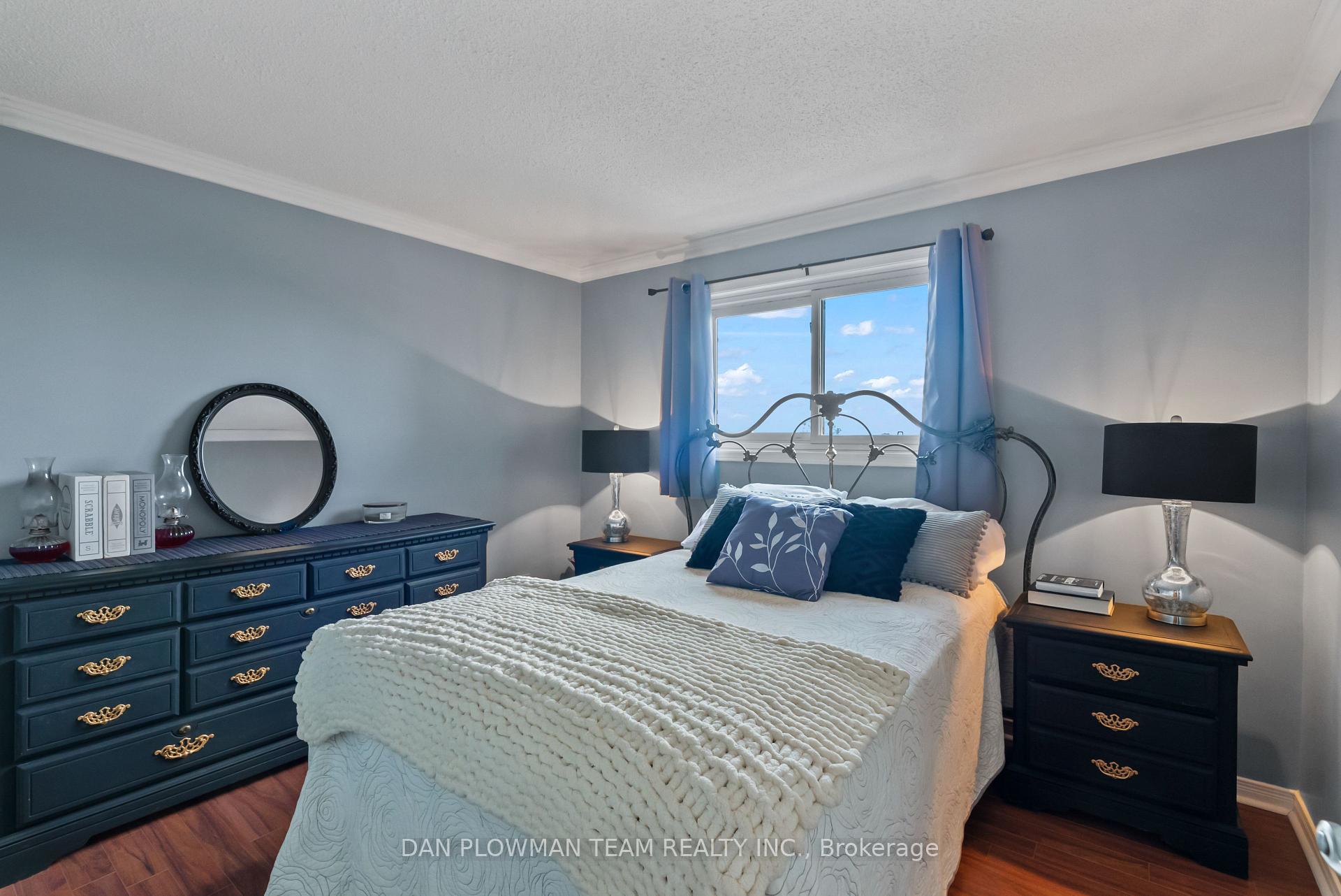 Photo 5 of 1509 Connery Crescent, Oshawa, Lakeview — HOMEH