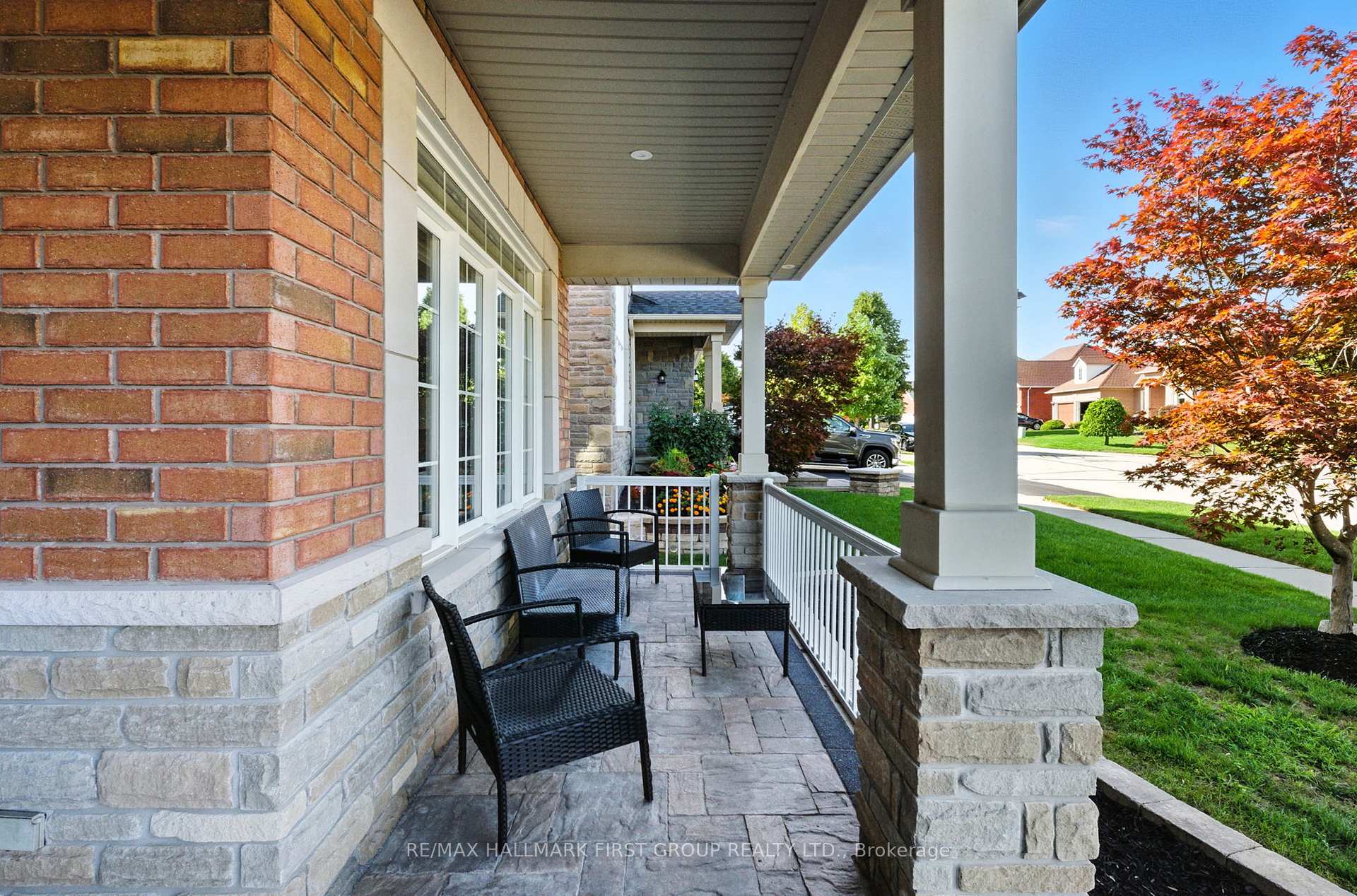 Photo 4 of 2318 Canterbury Crescent, Pickering, Brock Ridge — HOMEH