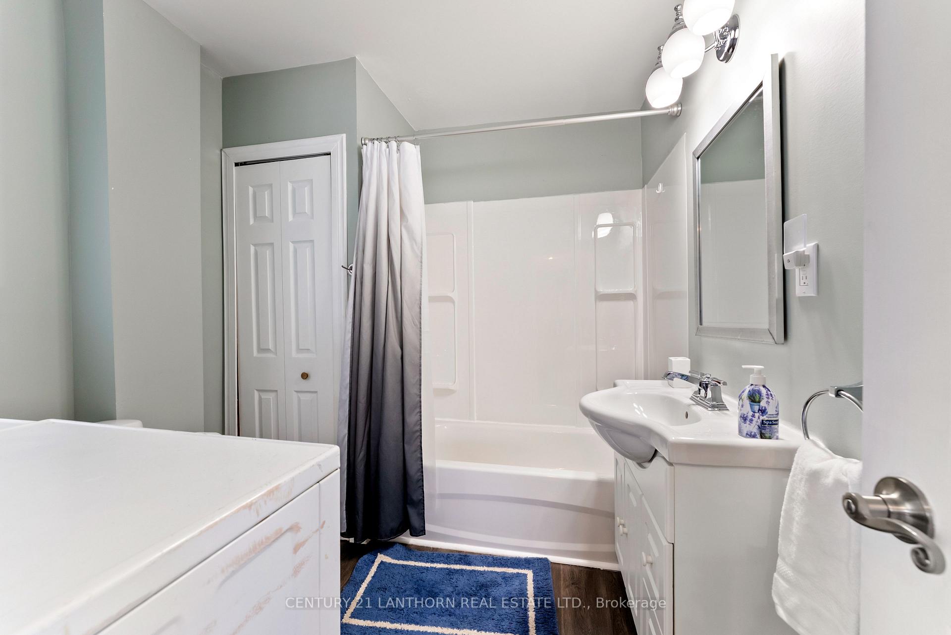 Photo 5 of 43 Stanley Street, Prince Edward County, Bloomfield Ward — HOMEH