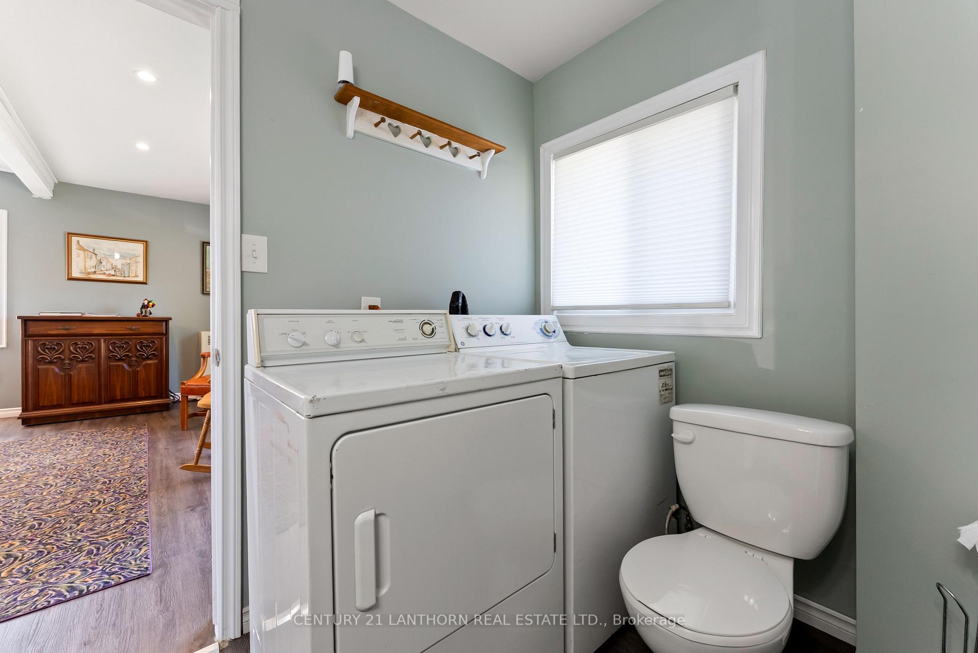 Photo 6 of 43 Stanley Street, Prince Edward County, Bloomfield Ward — HOMEH
