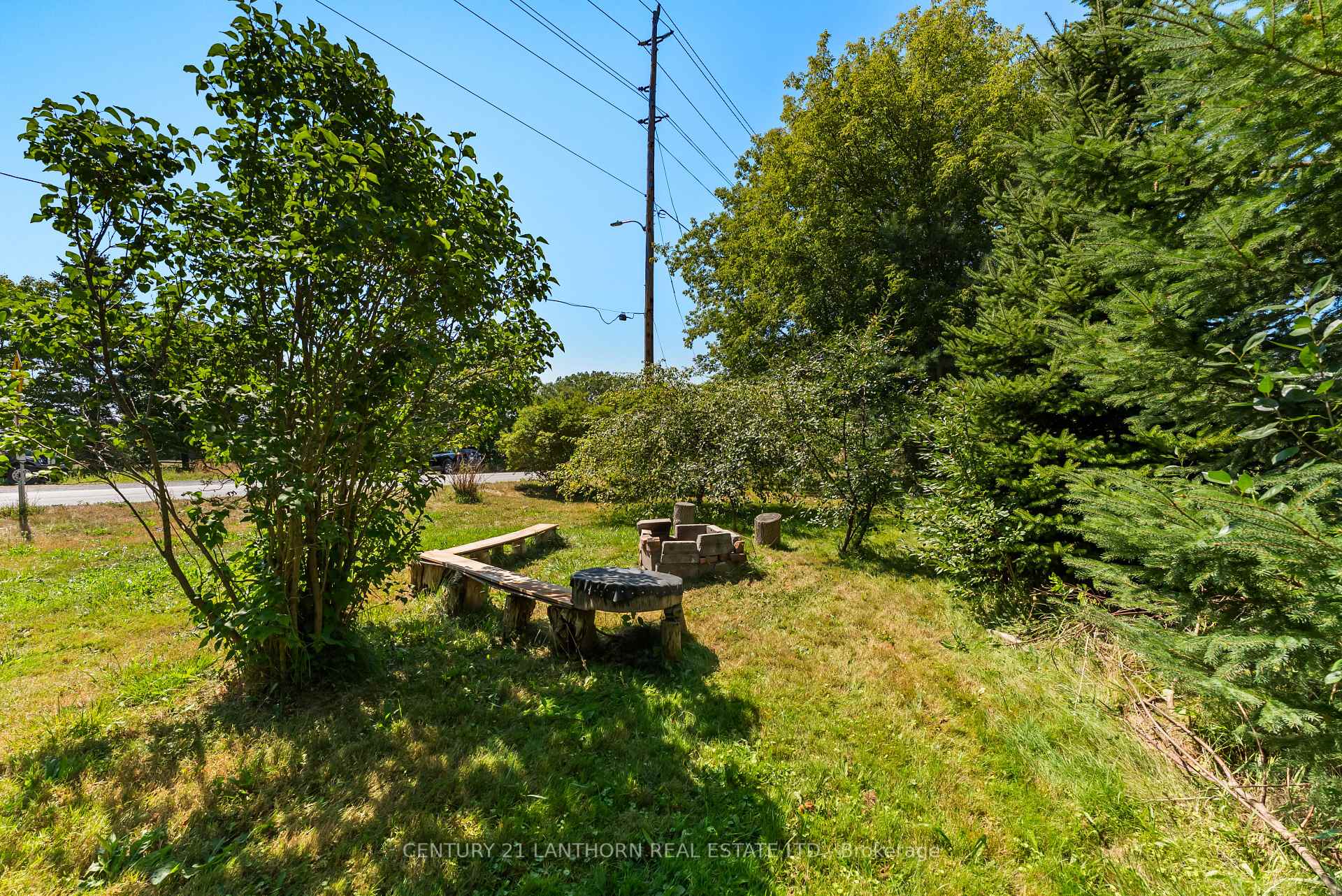 Photo 21 of 43 Stanley Street, Prince Edward County, Bloomfield Ward — HOMEH