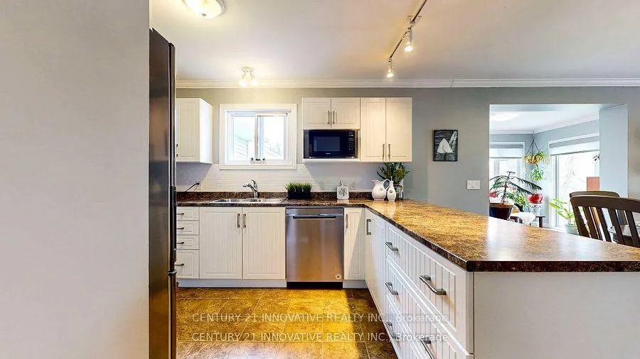 Photo 10 of 15 Ainsworth Drive, Ramara, Atherley — HOMEH
