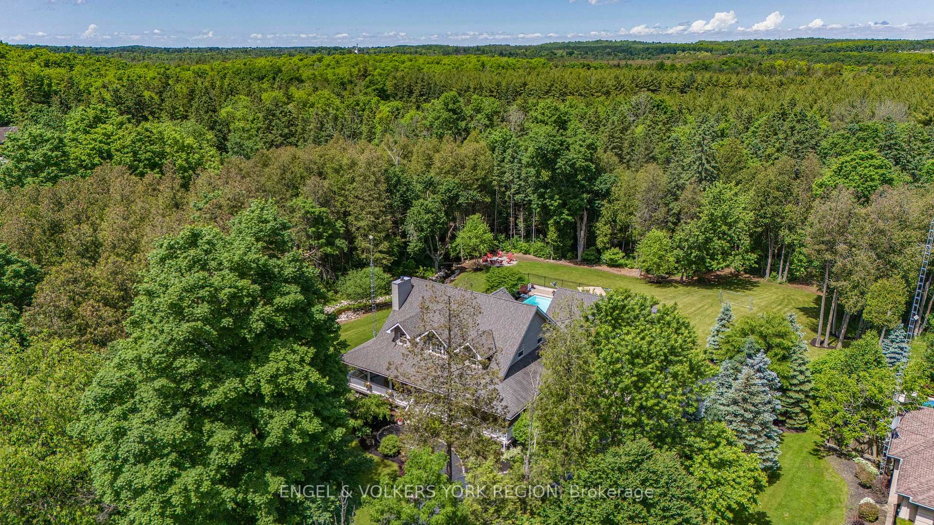 Photo 4 of 5175 Pineridge Drive, Milton, Rural Nassagaweya — HOMEH