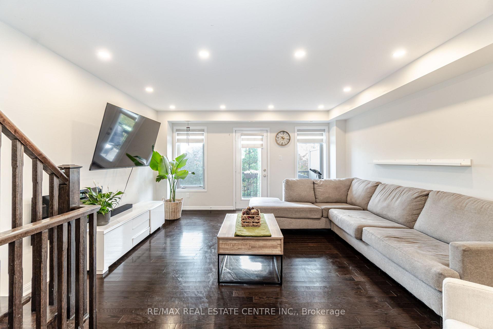 Photo 6 of Unit 60, 6020 derry Road E, Milton, Scott — HOMEH