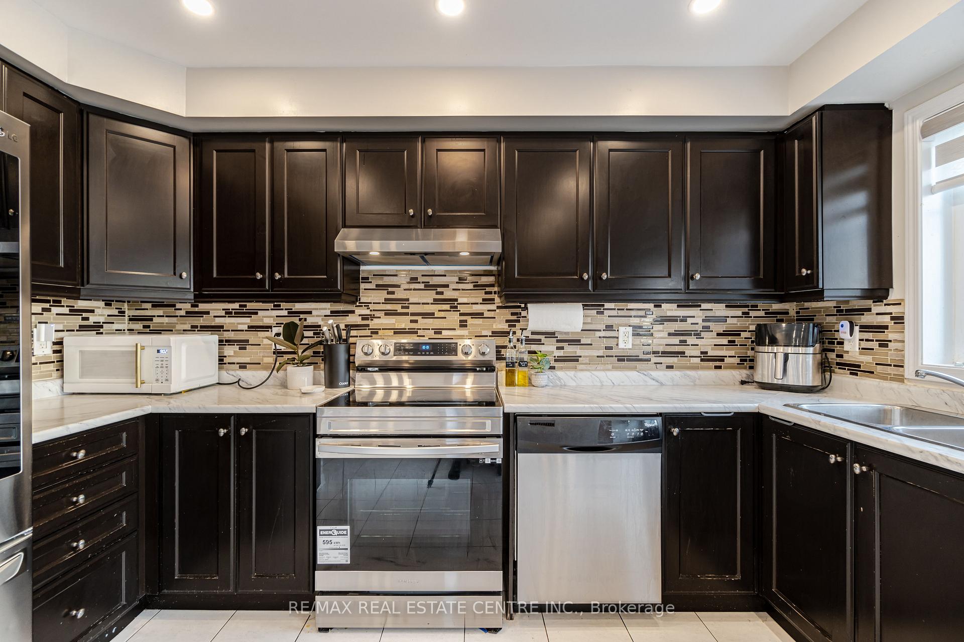 Photo 11 of Unit 60, 6020 derry Road E, Milton, Scott — HOMEH