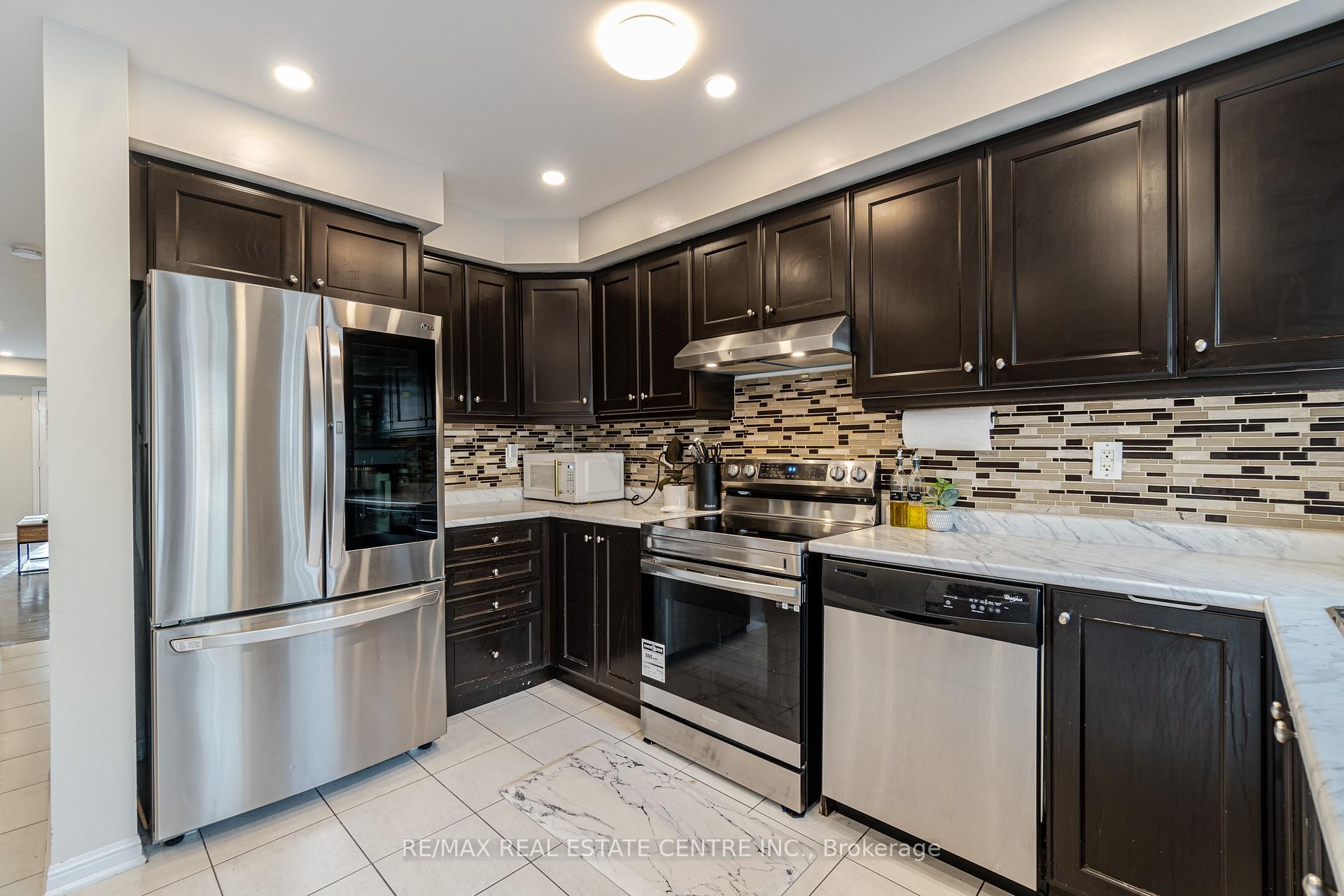 Photo 12 of Unit 60, 6020 derry Road E, Milton, Scott — HOMEH