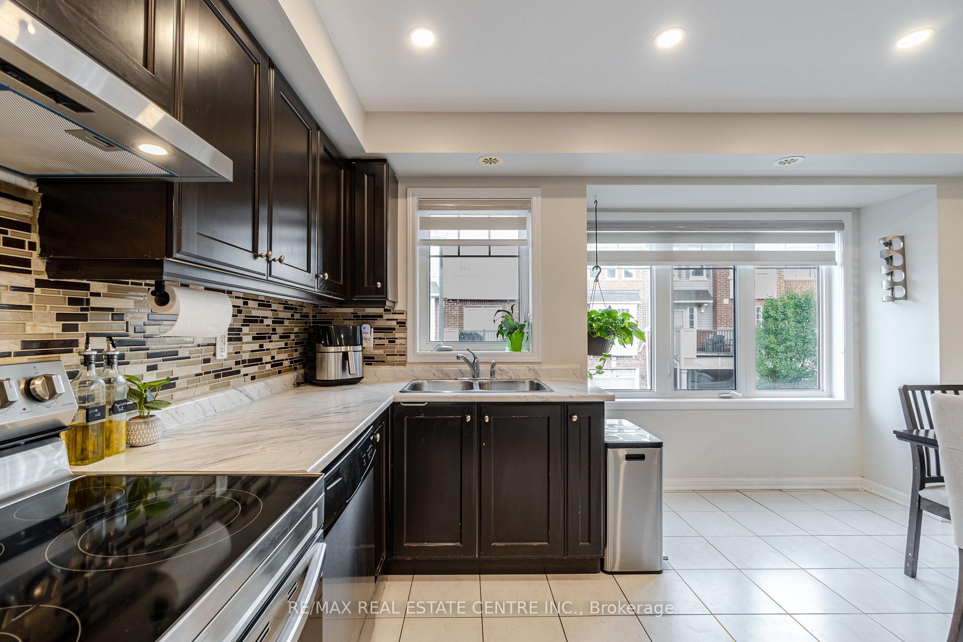 Photo 13 of Unit 60, 6020 derry Road E, Milton, Scott — HOMEH