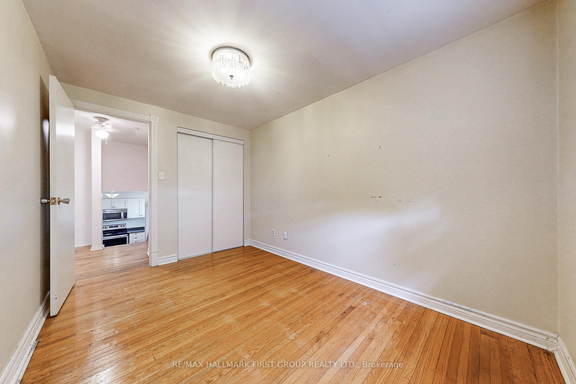 Photo 18 of 1119 Valley Court, Oshawa, Lakeview — HOMEH