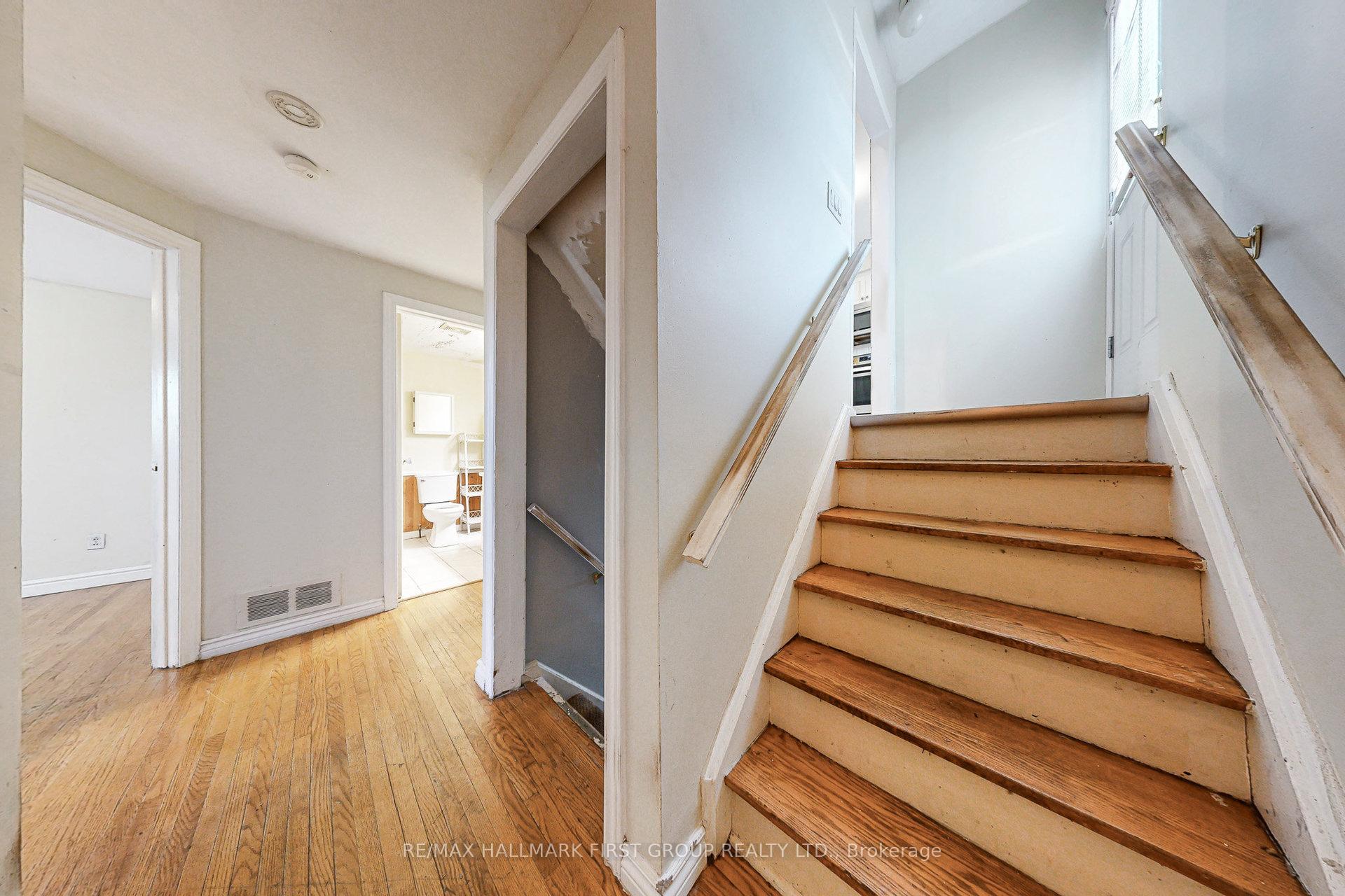 Photo 21 of 1119 Valley Court, Oshawa, Lakeview — HOMEH