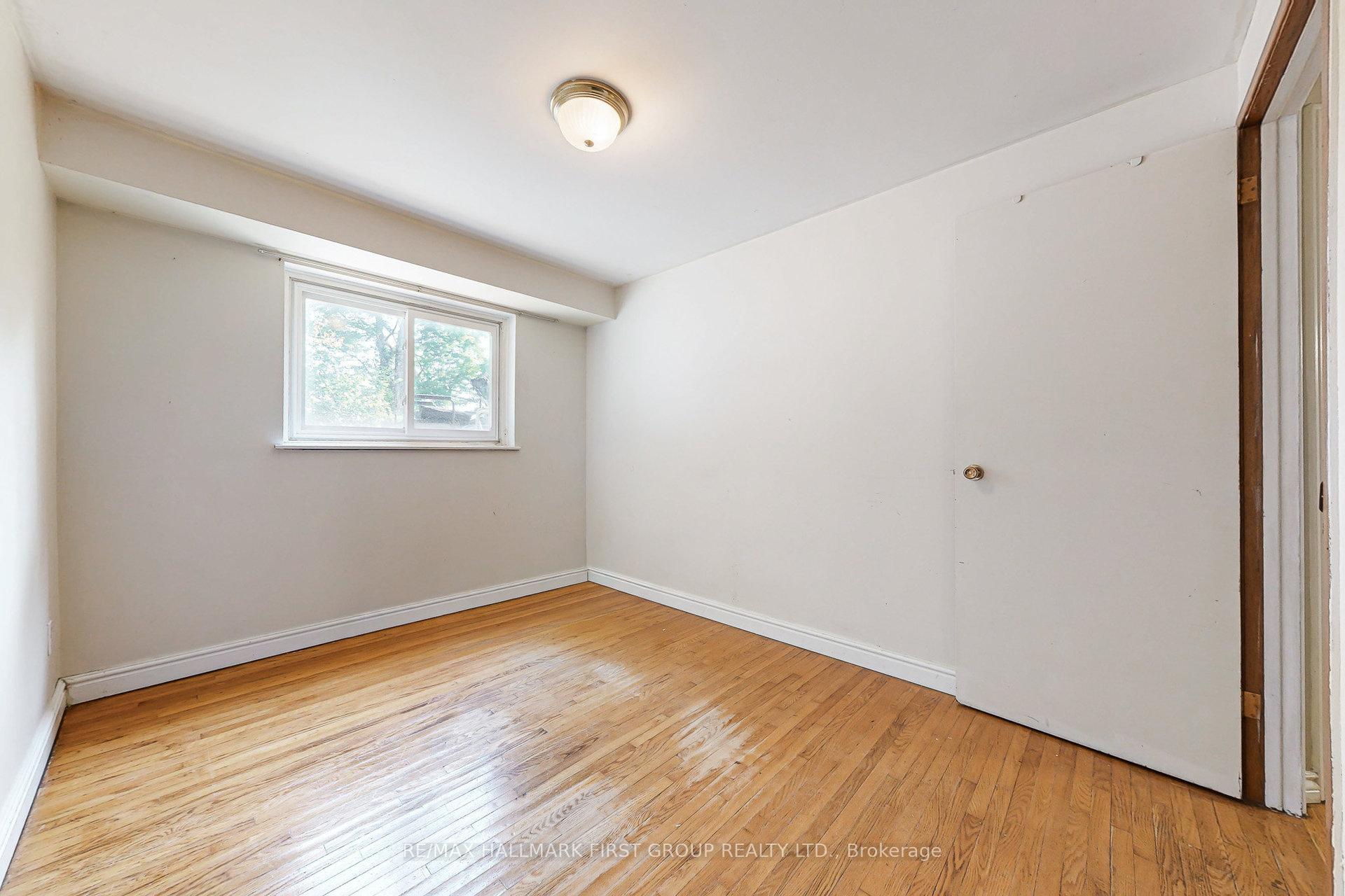 Photo 23 of 1119 Valley Court, Oshawa, Lakeview — HOMEH