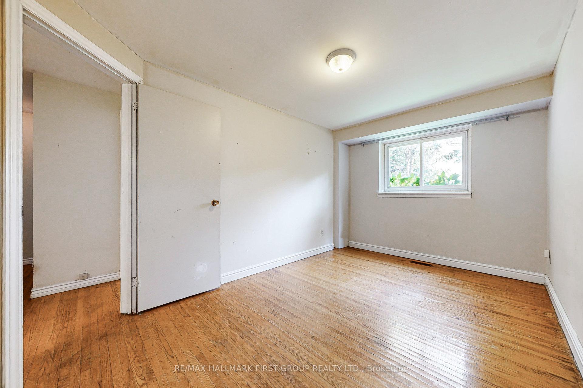 Photo 26 of 1119 Valley Court, Oshawa, Lakeview — HOMEH