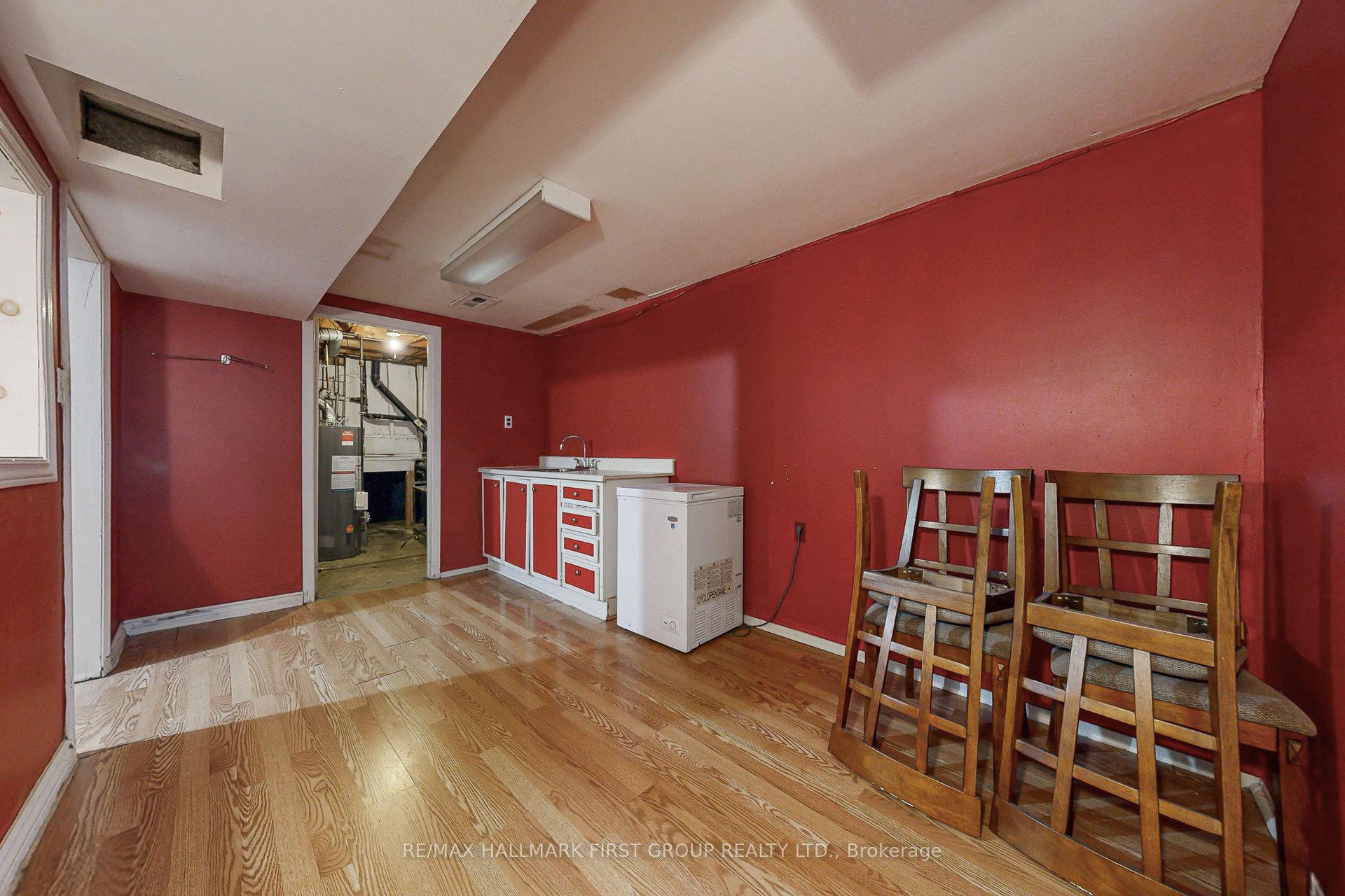 Photo 33 of 1119 Valley Court, Oshawa, Lakeview — HOMEH