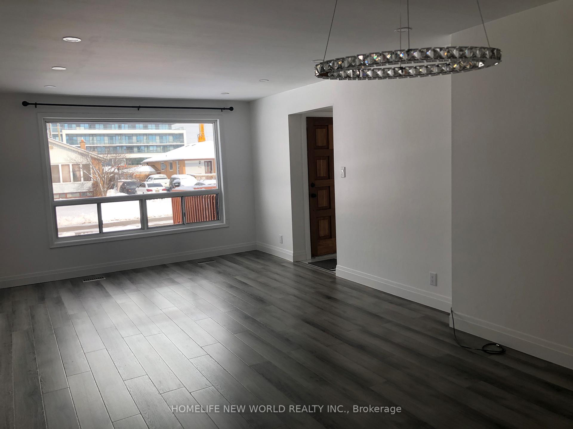 Photo 3 of 925 Reytan Boulevard, Pickering, Bay Ridges — HOMEH