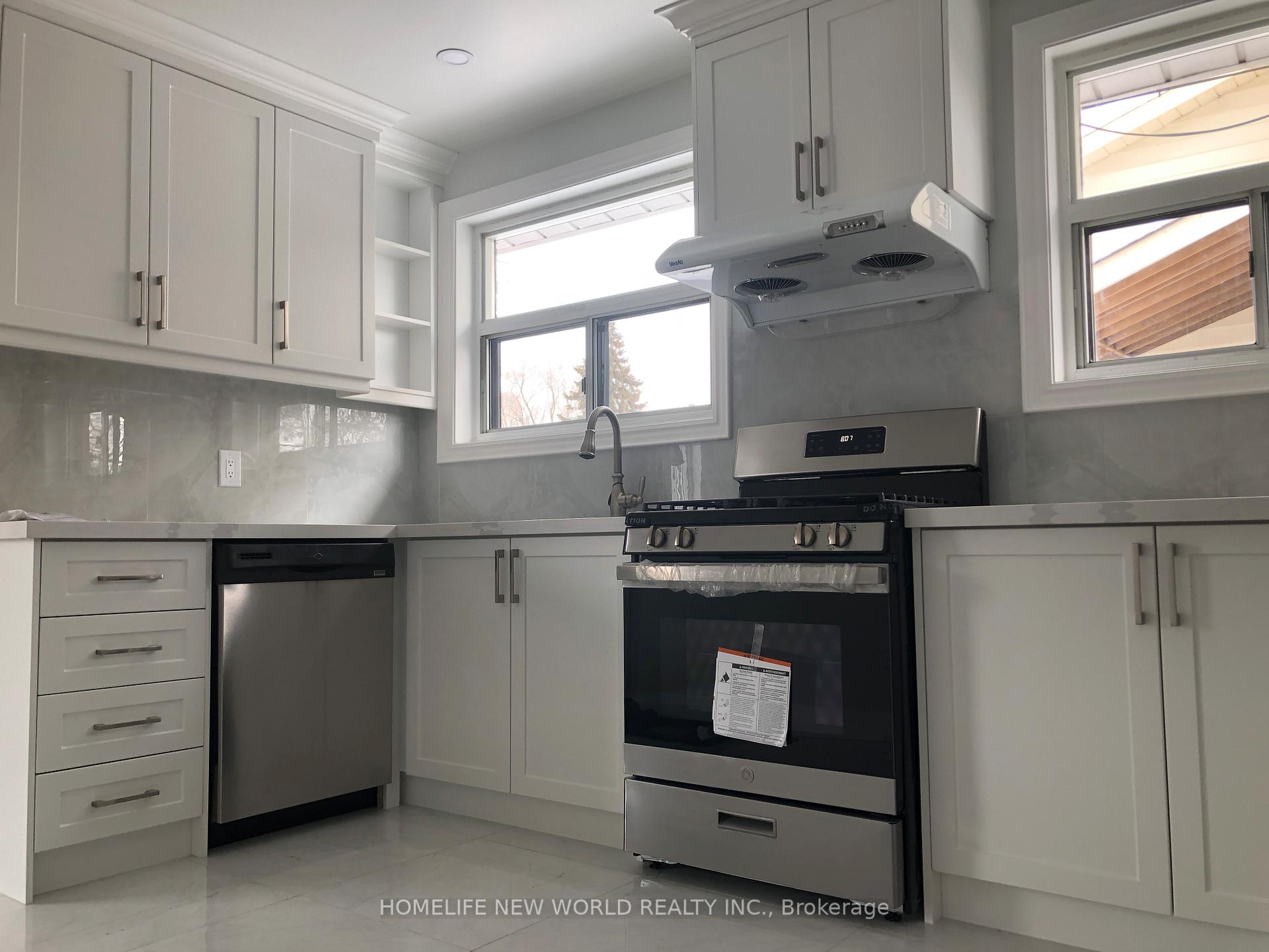 Photo 4 of 925 Reytan Boulevard, Pickering, Bay Ridges — HOMEH
