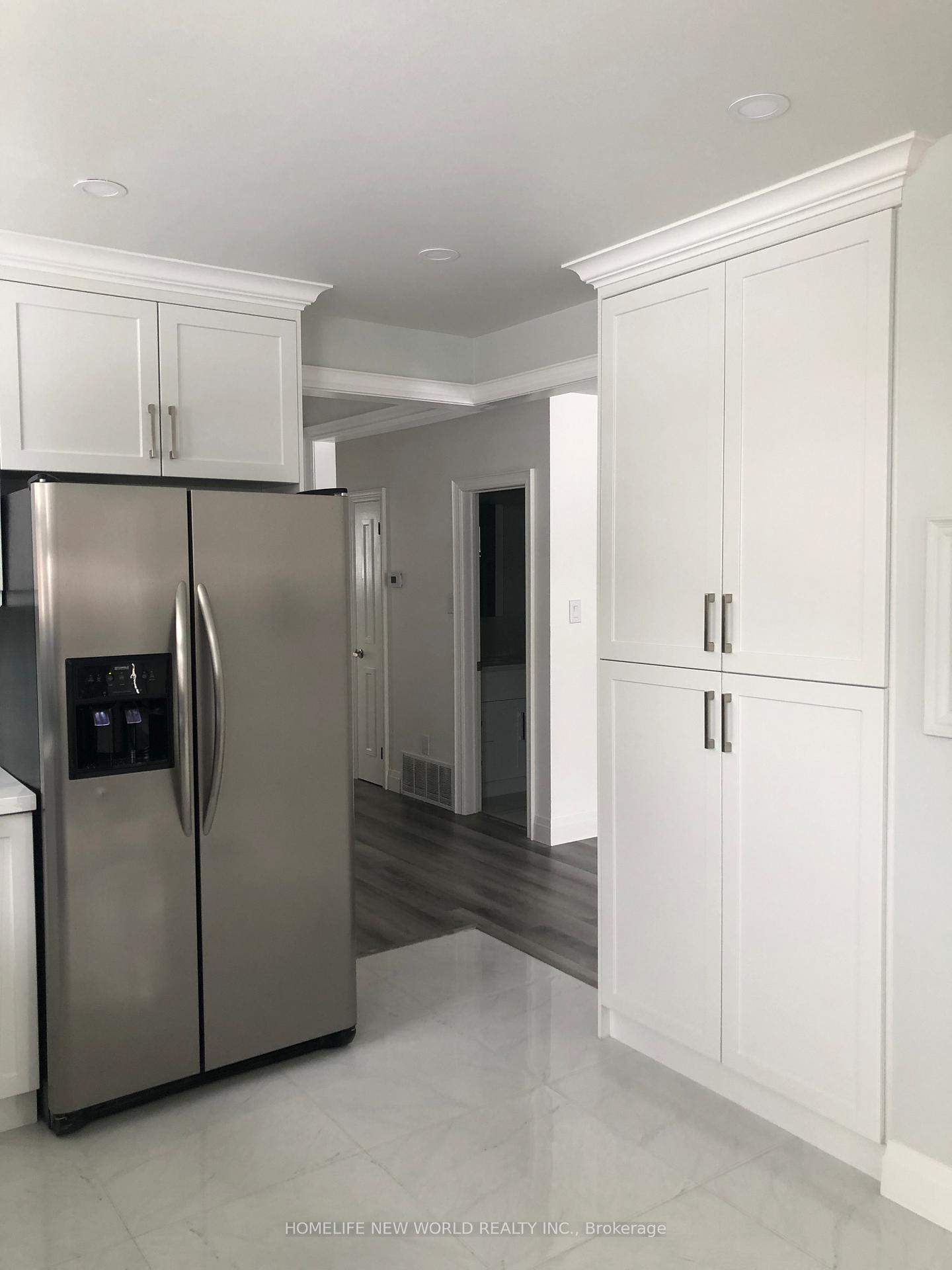 Photo 6 of 925 Reytan Boulevard, Pickering, Bay Ridges — HOMEH