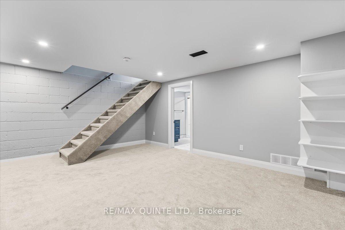 Photo 19 of Unit 4, 865 Old Highway 2, Quinte West, Sidney Ward — HOMEH
