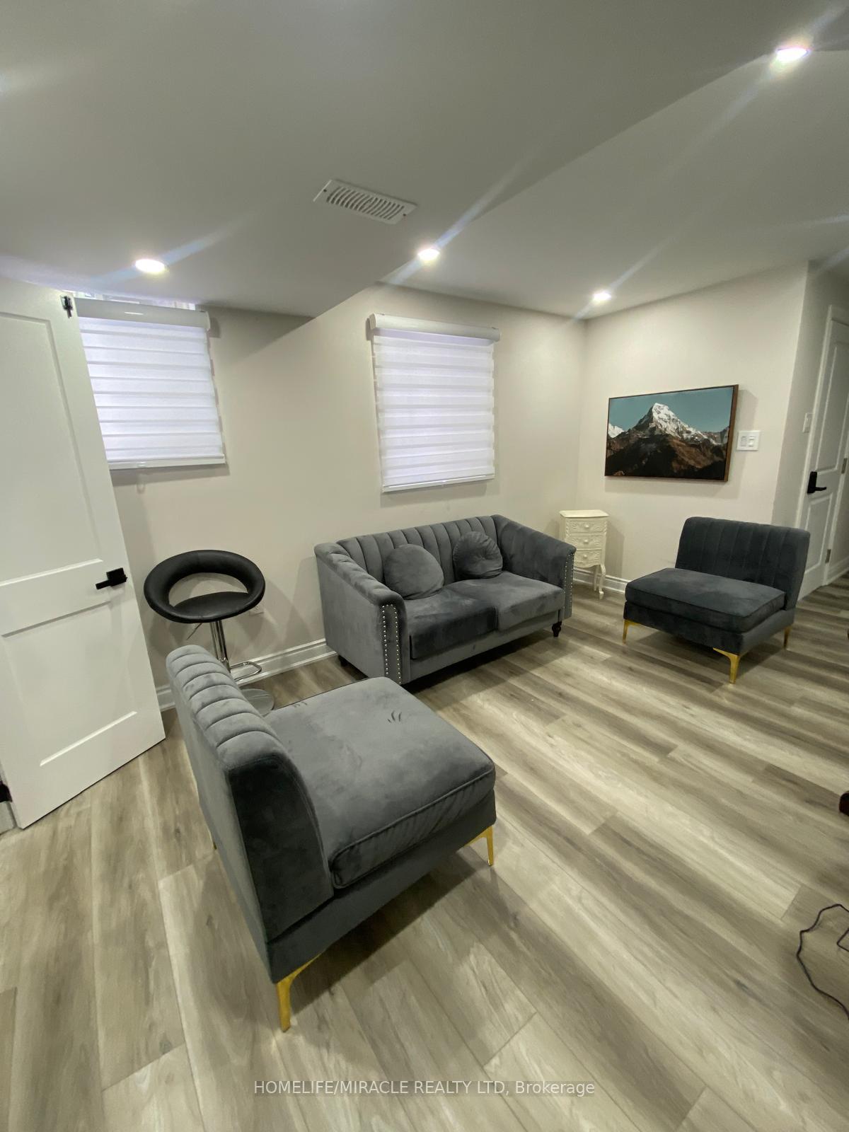 Photo 2 of Unit Bsmt, 694 Tuxford Drive, Milton, Beaty — HOMEH