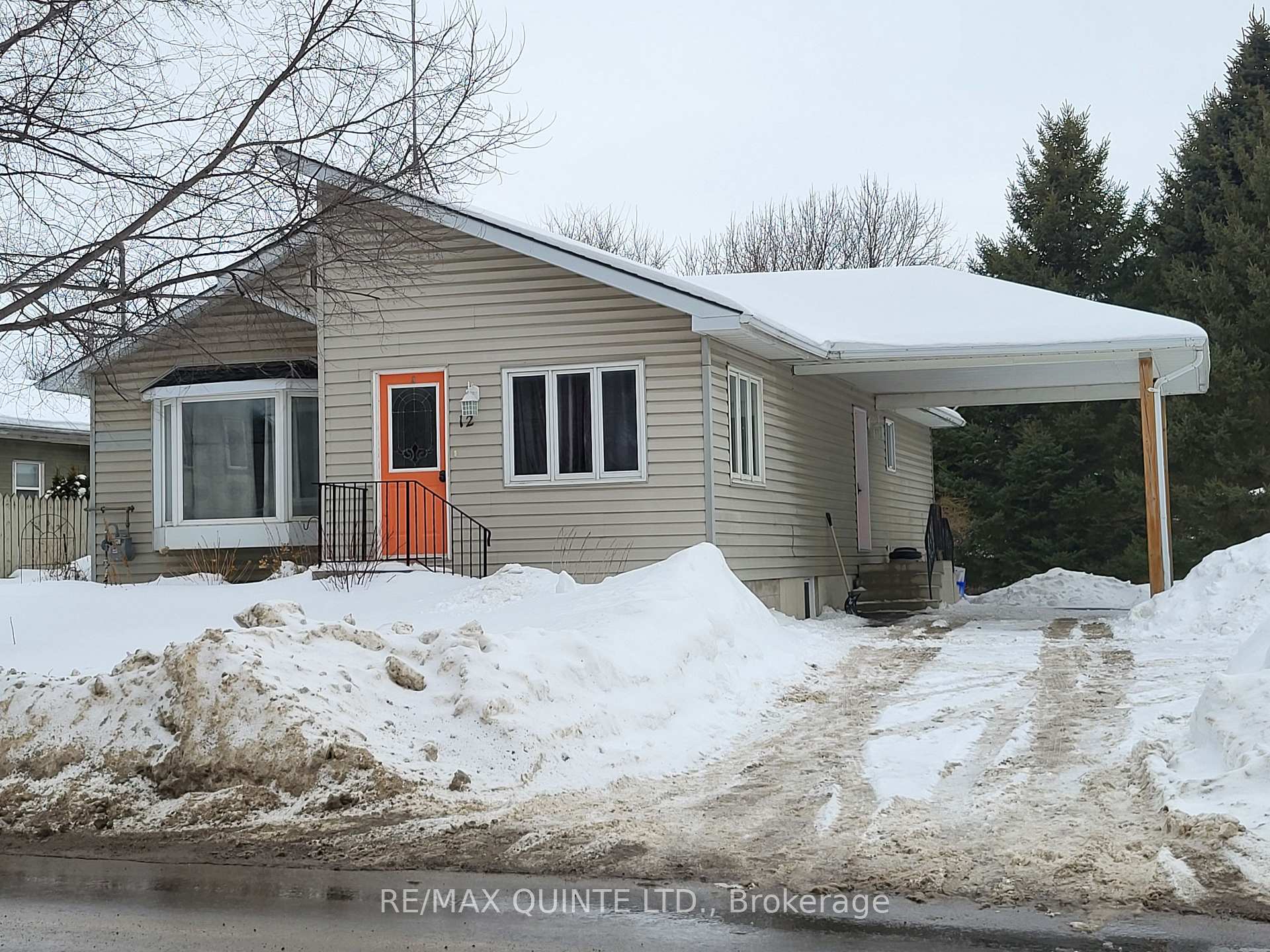 Photo 1 of Unit Upper Unit, 12 Lake Street, Prince Edward County, Picton Ward — HOMEH