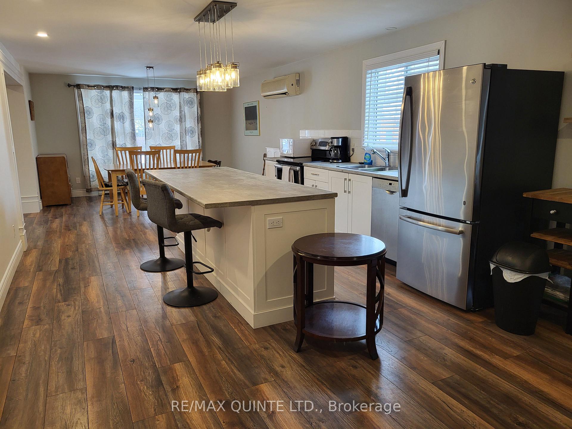Photo 8 of Unit Upper Unit, 12 Lake Street, Prince Edward County, Picton Ward — HOMEH