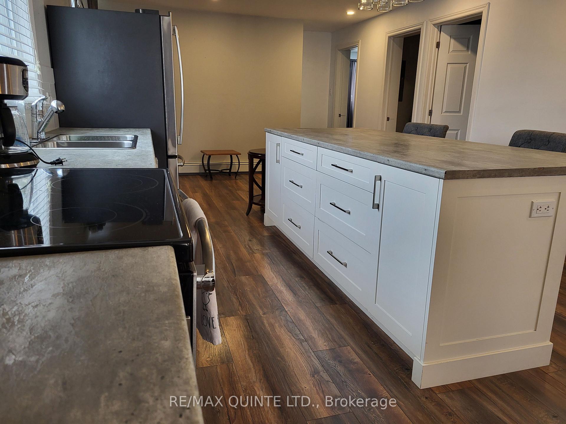Photo 9 of Unit Upper Unit, 12 Lake Street, Prince Edward County, Picton Ward — HOMEH