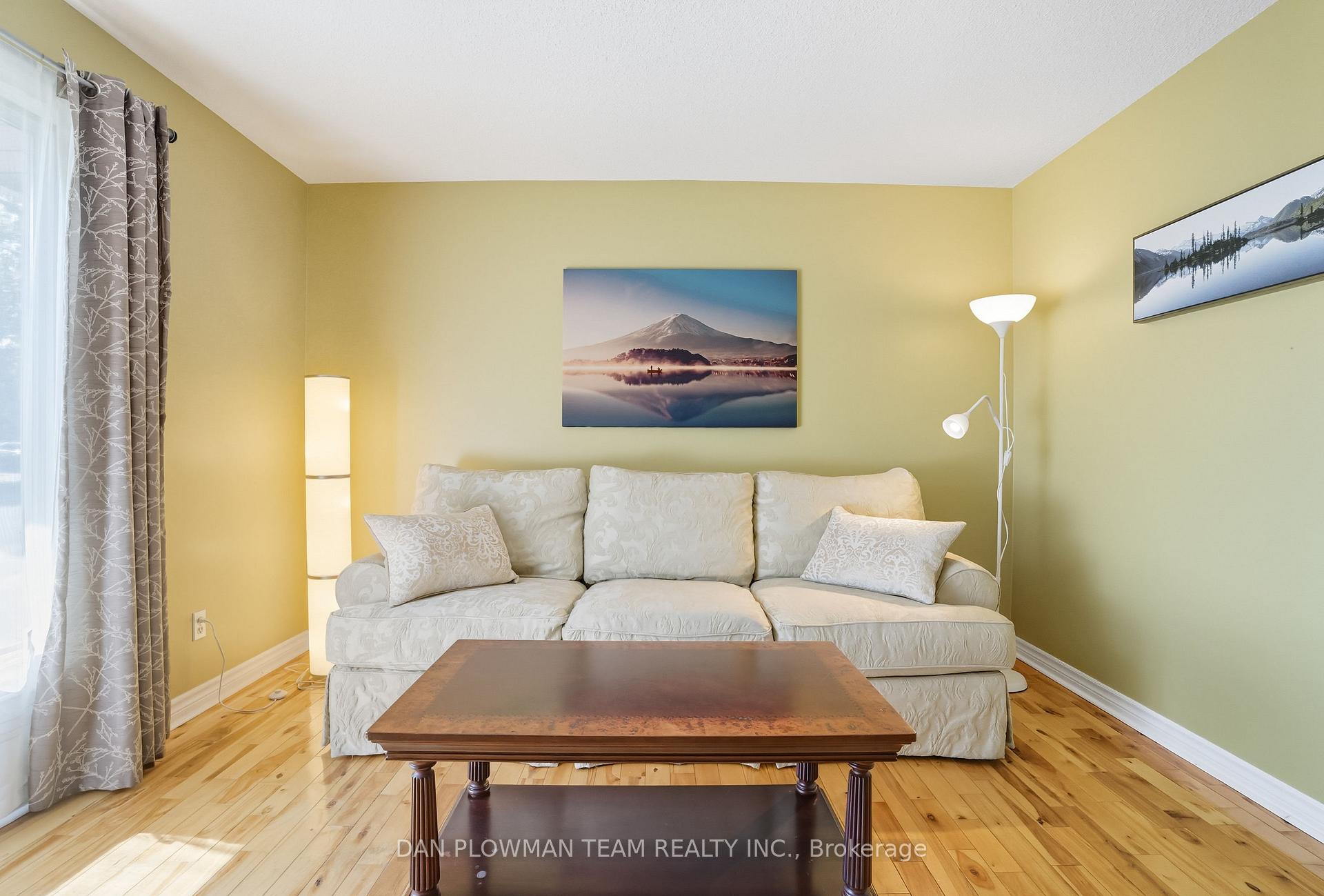 Photo 4 of 296 Phillip Murray Avenue, Oshawa, Lakeview — HOMEH