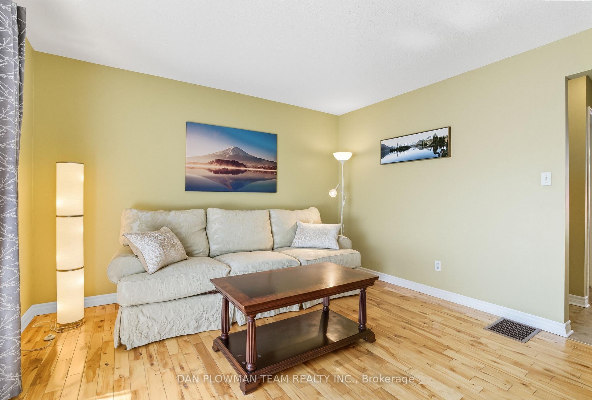 Photo 5 of 296 Phillip Murray Avenue, Oshawa, Lakeview — HOMEH
