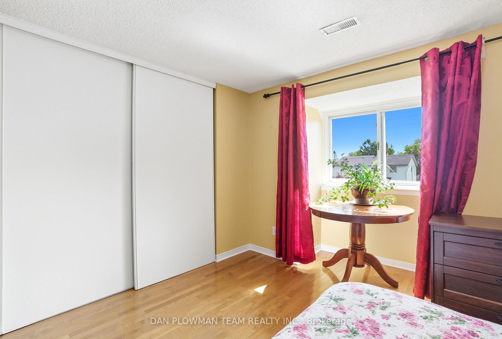 Photo 15 of 296 Phillip Murray Avenue, Oshawa, Lakeview — HOMEH