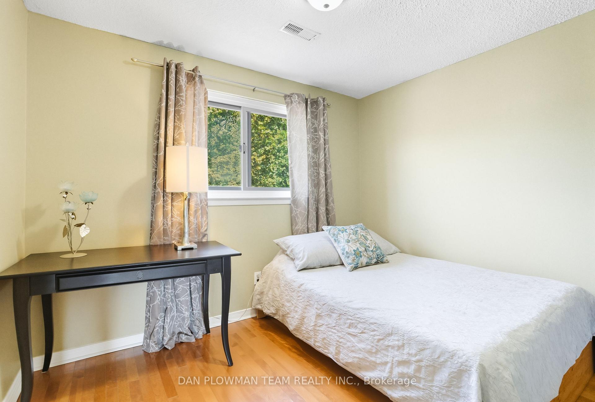 Photo 17 of 296 Phillip Murray Avenue, Oshawa, Lakeview — HOMEH