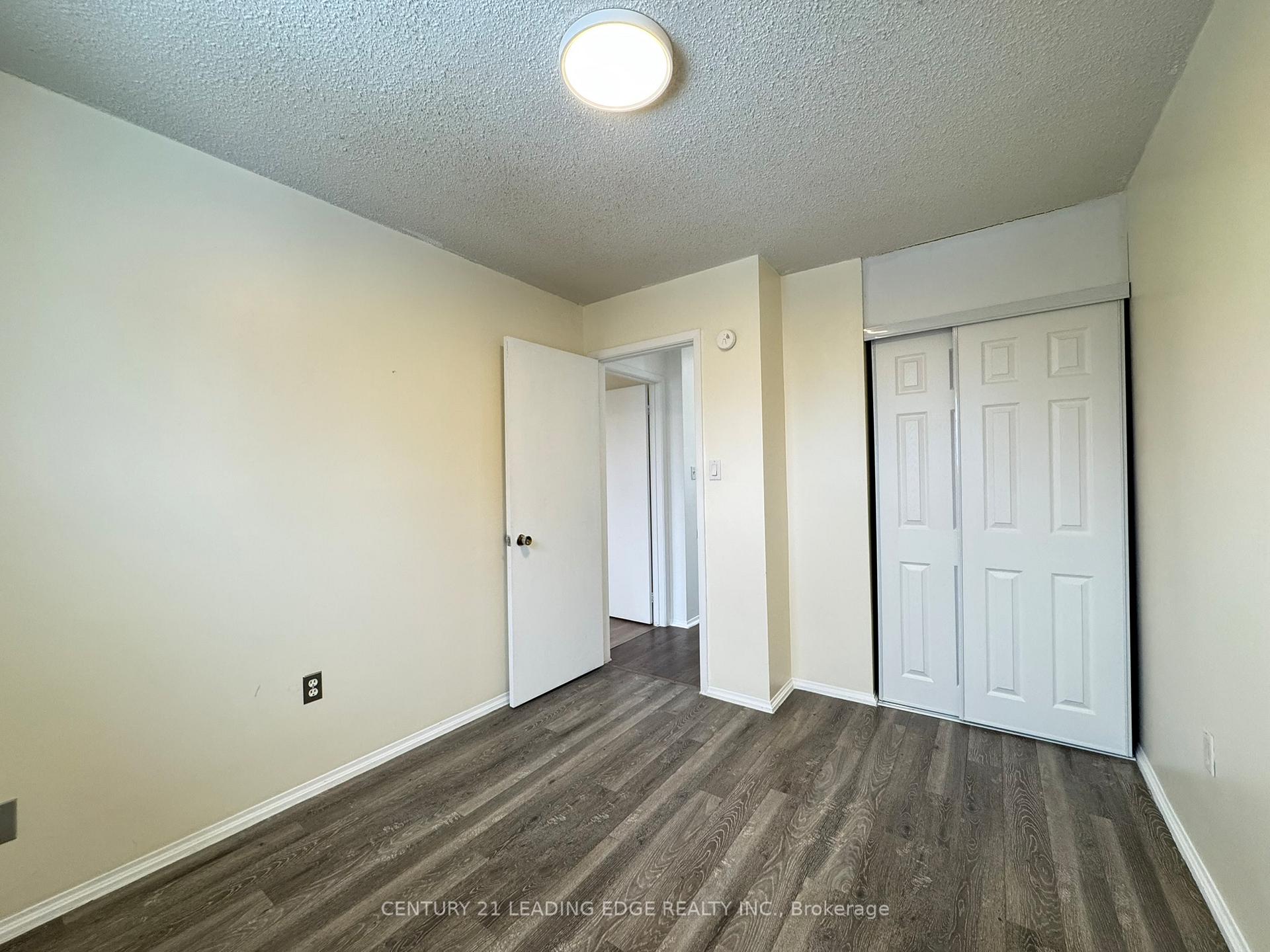 Photo 4 of Unit Upper, 29 Wellington Avenue E, Oshawa, Farewell — HOMEH