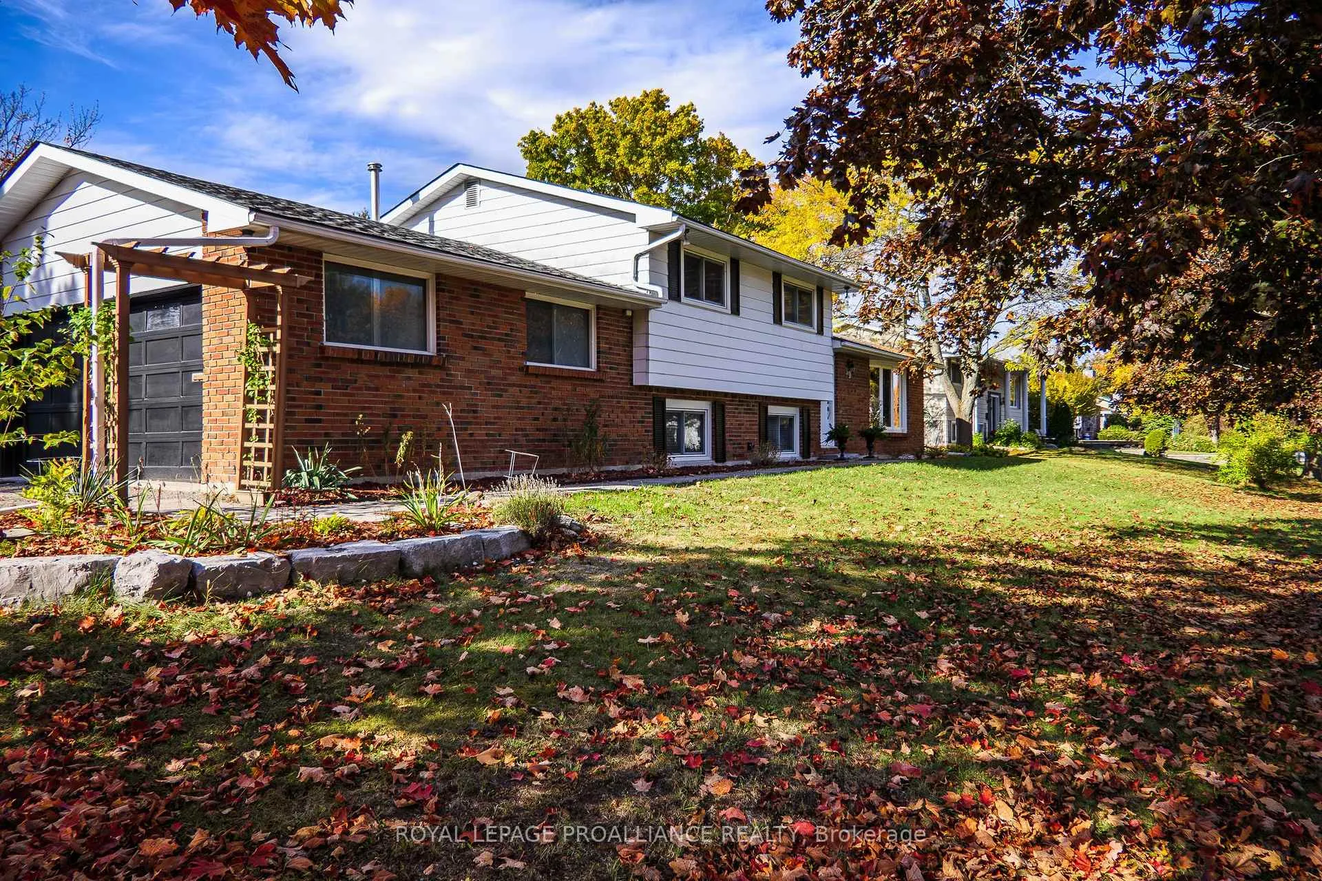 Photo 4 of 39 Parkview Heights, Quinte West, Trenton Ward — HOMEH