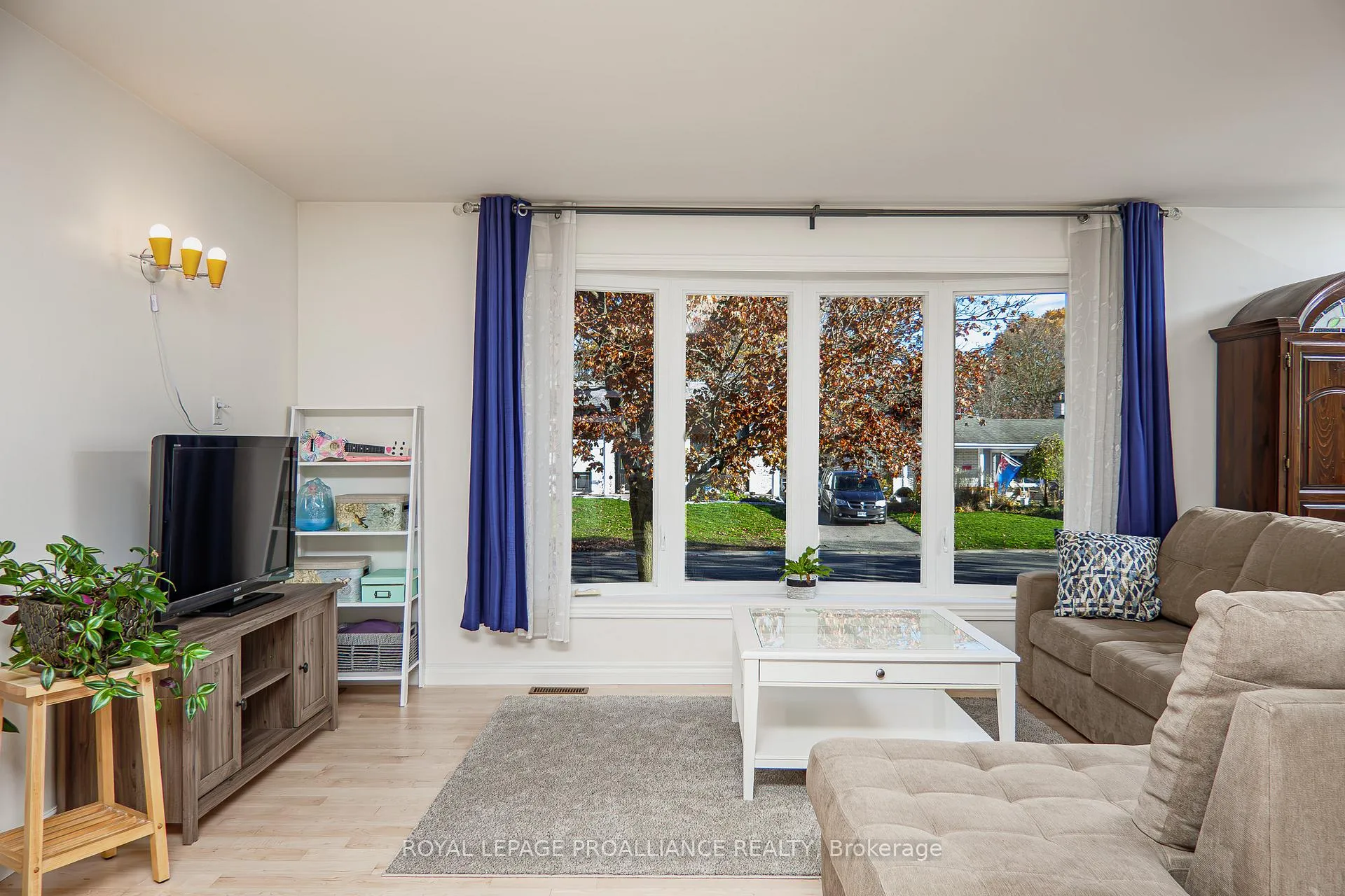 Photo 17 of 39 Parkview Heights, Quinte West, Trenton Ward — HOMEH
