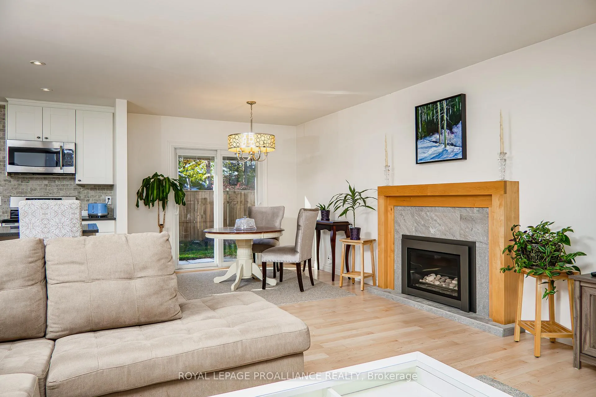 Photo 19 of 39 Parkview Heights, Quinte West, Trenton Ward — HOMEH