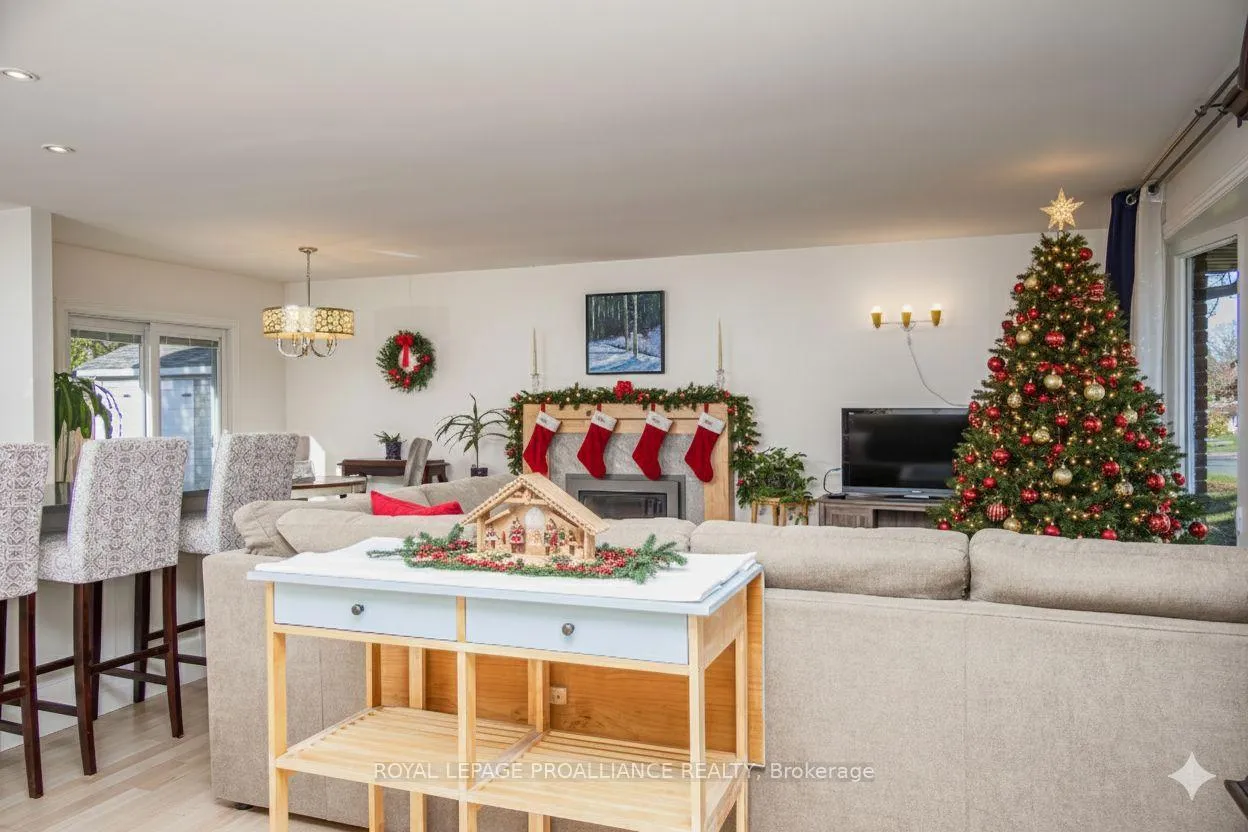 Photo 24 of 39 Parkview Heights, Quinte West, Trenton Ward — HOMEH