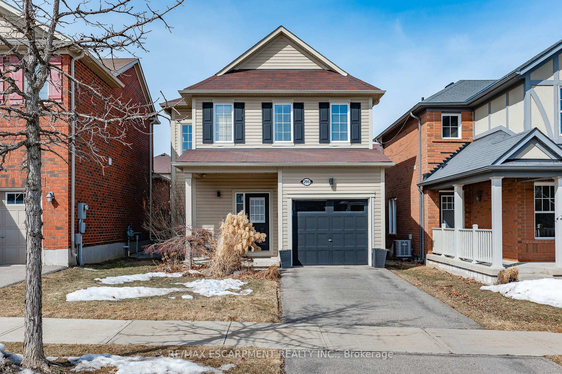 Photo 3 of 295 Ruhl Drive, Milton, Willmott — HOMEH