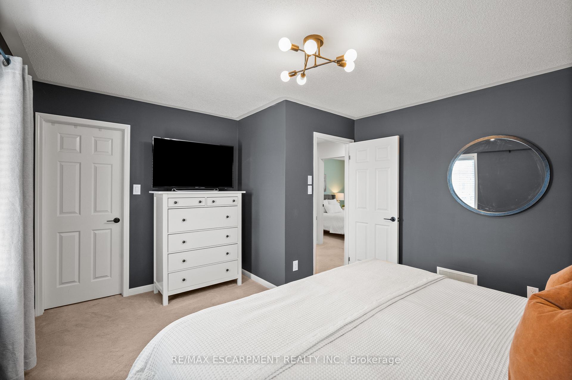 Photo 22 of 295 Ruhl Drive, Milton, Willmott — HOMEH