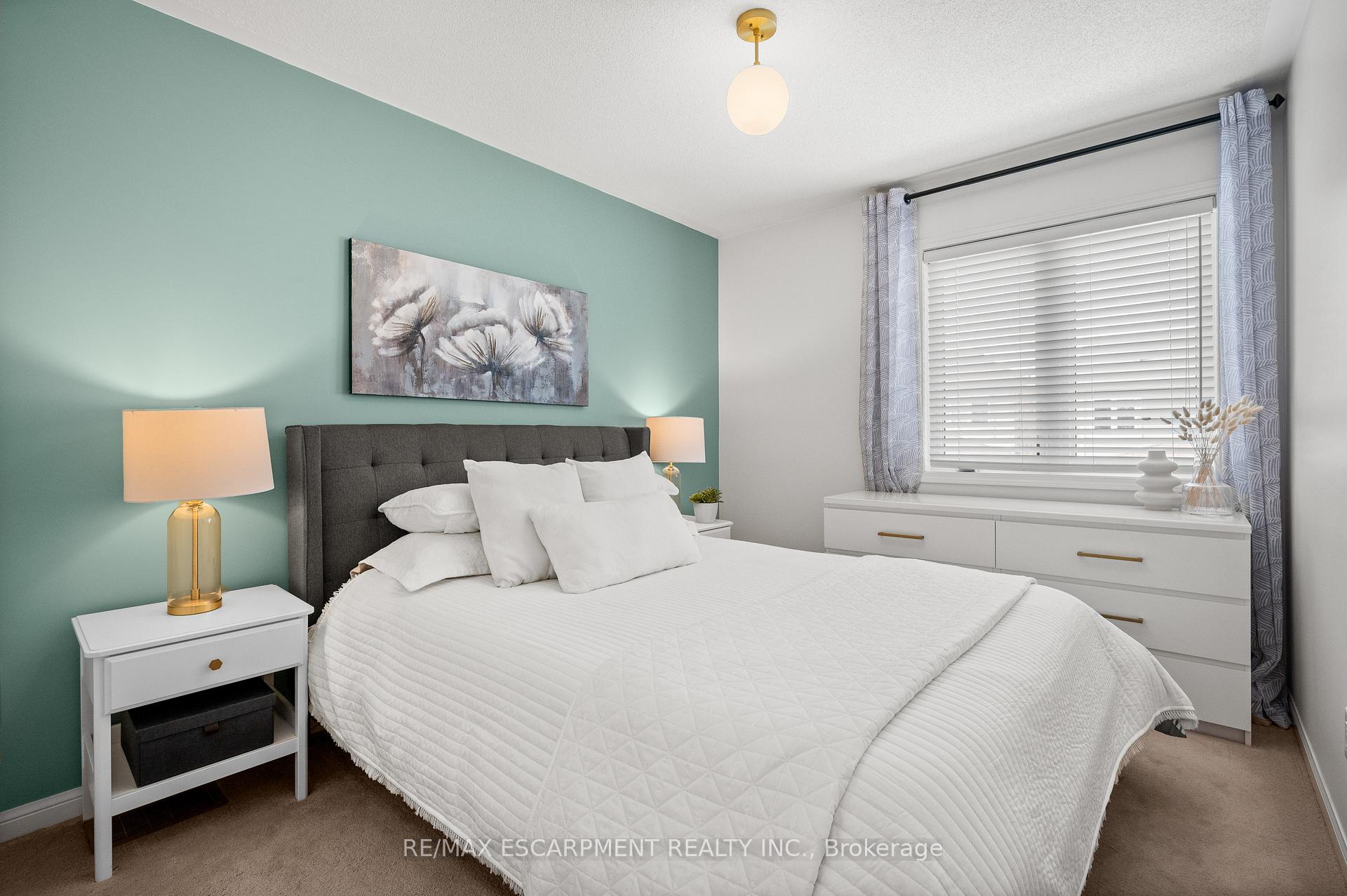 Photo 23 of 295 Ruhl Drive, Milton, Willmott — HOMEH