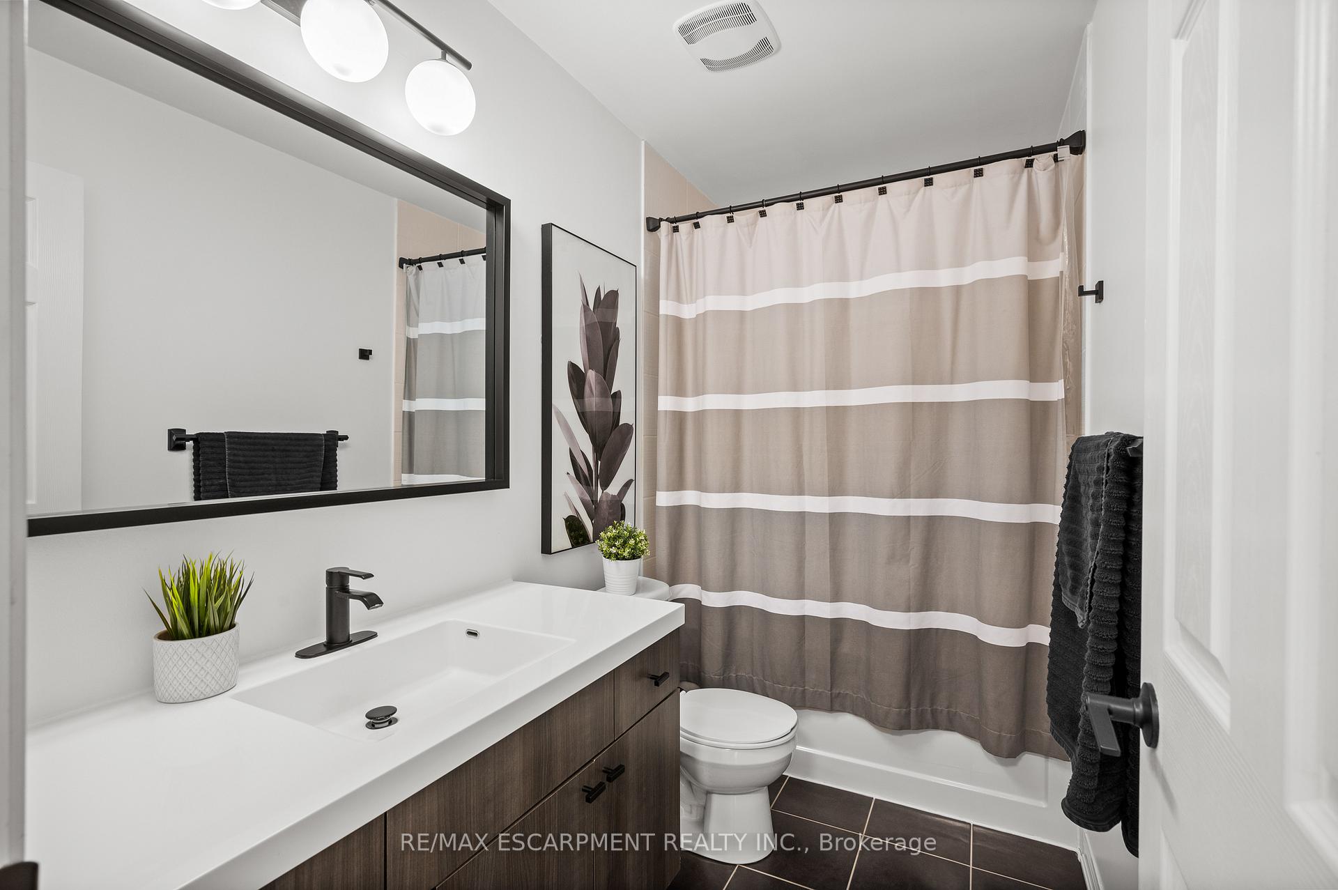 Photo 30 of 295 Ruhl Drive, Milton, Willmott — HOMEH
