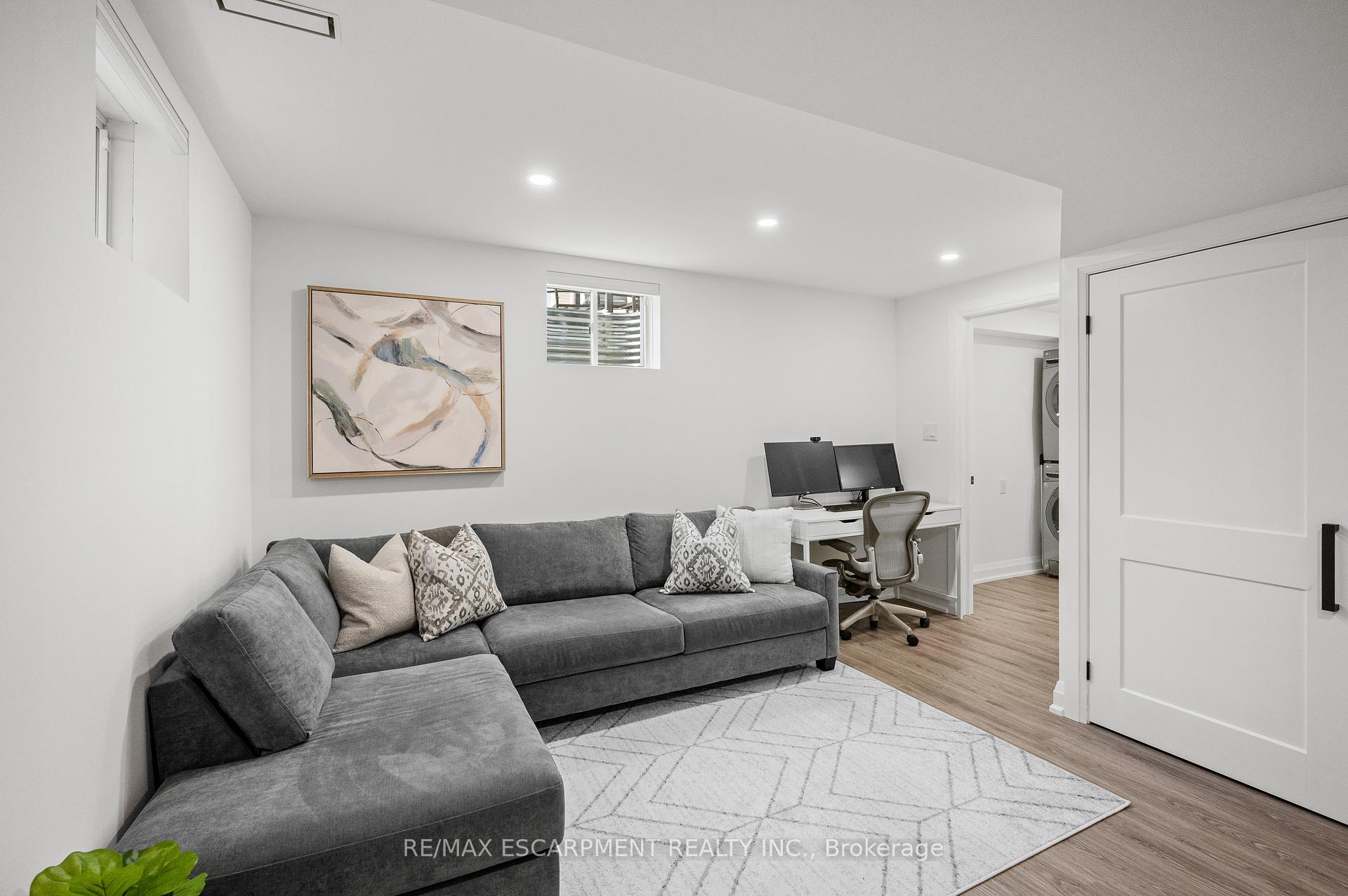 Photo 33 of 295 Ruhl Drive, Milton, Willmott — HOMEH