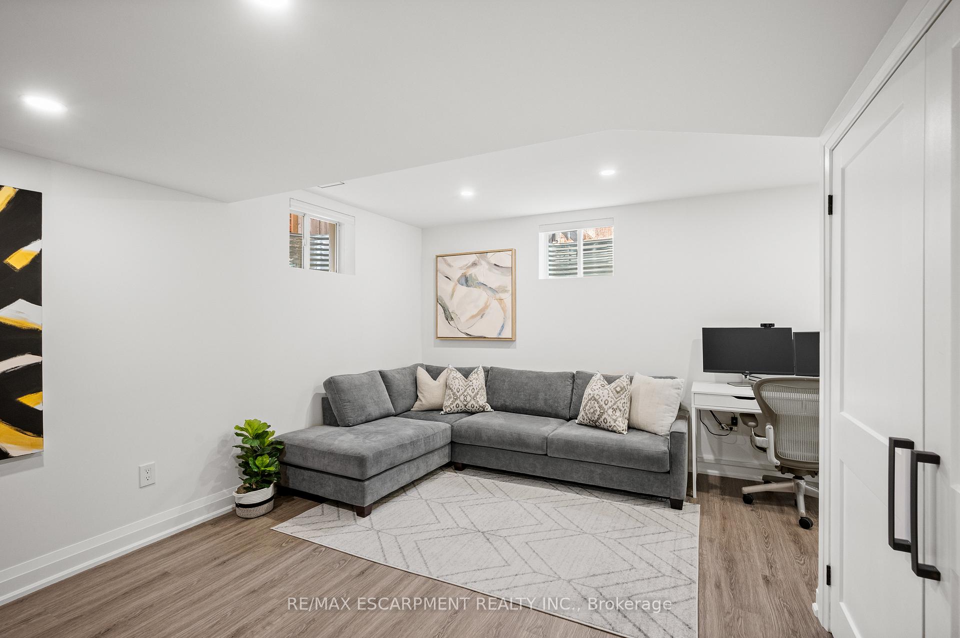 Photo 34 of 295 Ruhl Drive, Milton, Willmott — HOMEH
