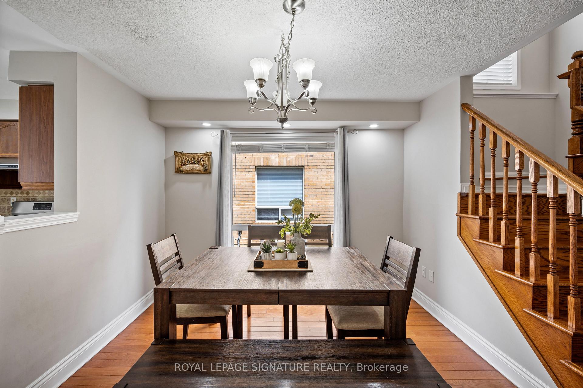Photo 5 of 352 Baverstock Crescent, Milton, Clarke — HOMEH