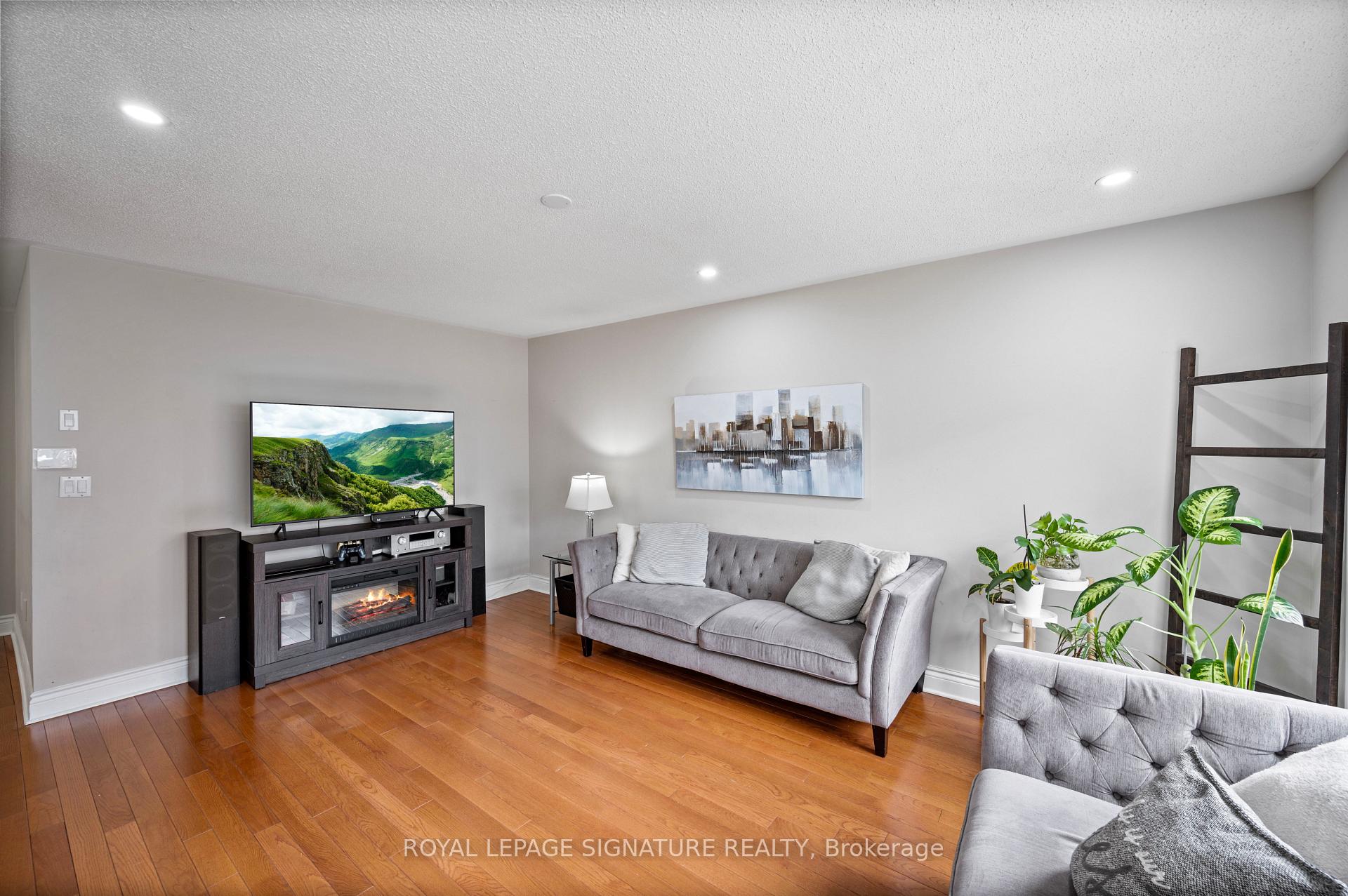 Photo 8 of 352 Baverstock Crescent, Milton, Clarke — HOMEH