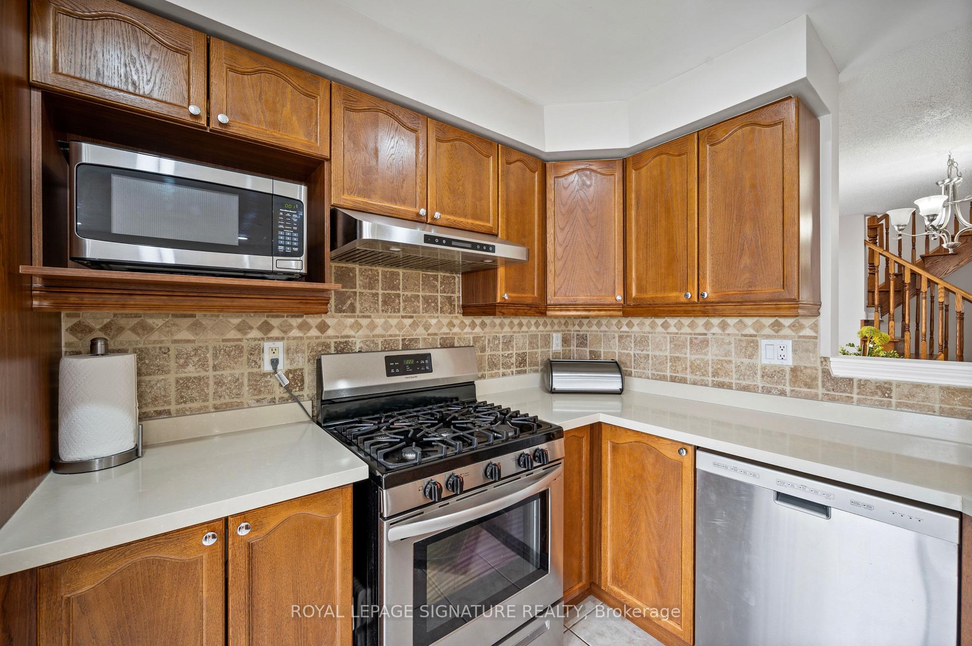 Photo 11 of 352 Baverstock Crescent, Milton, Clarke — HOMEH